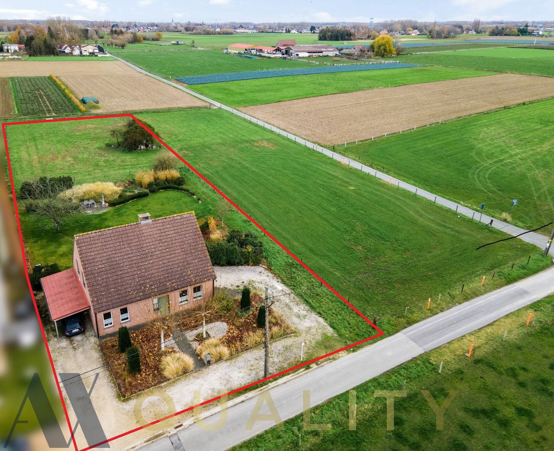 Rustig en landelijk gelegen villa met weiland op 30 are 94 ca foto 3