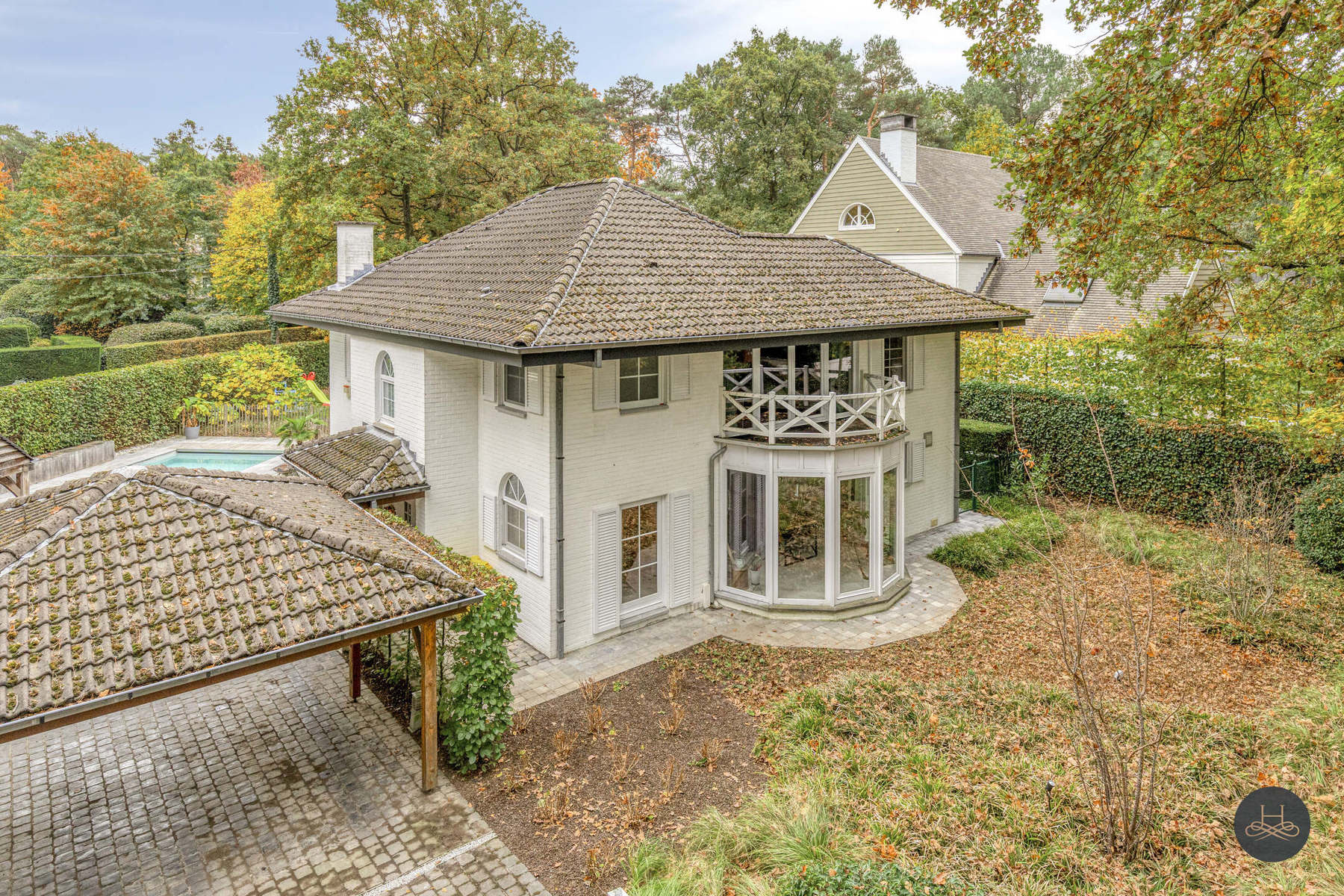Indrukwekkende groen gelegen villa met zwembad en poolhouse  foto 5