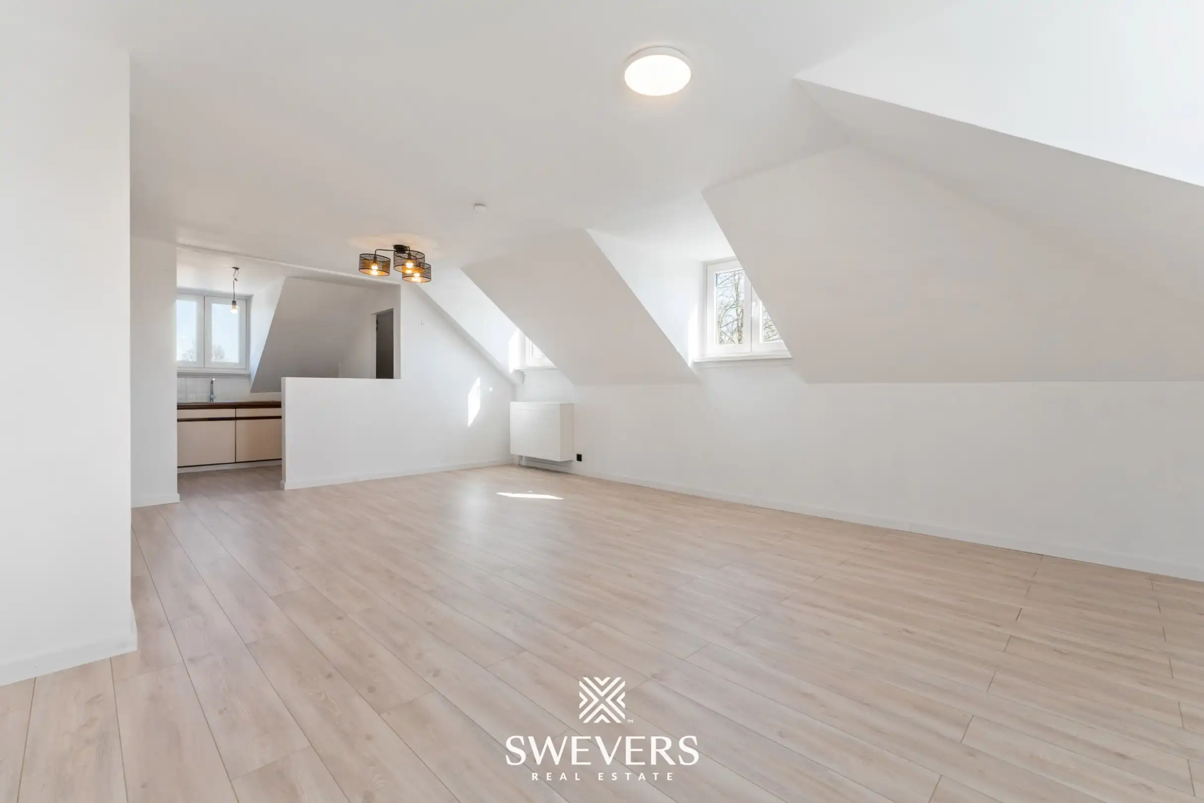 Instapklaar appartement met 2 slaapkamers en garagebox in Koersel  foto 5