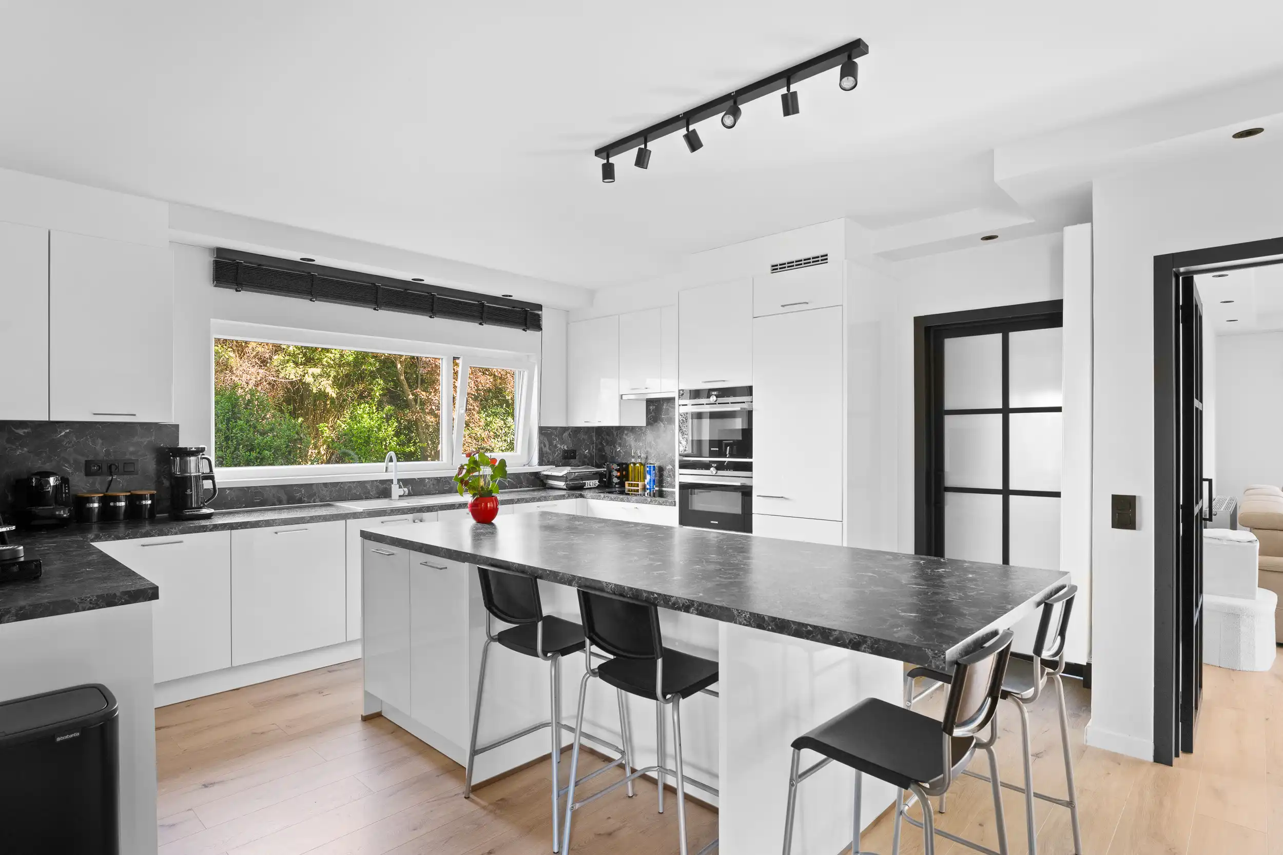 Villa in Leerne: 5 slaapkamers, 2 badkamers en pure klasse foto 3