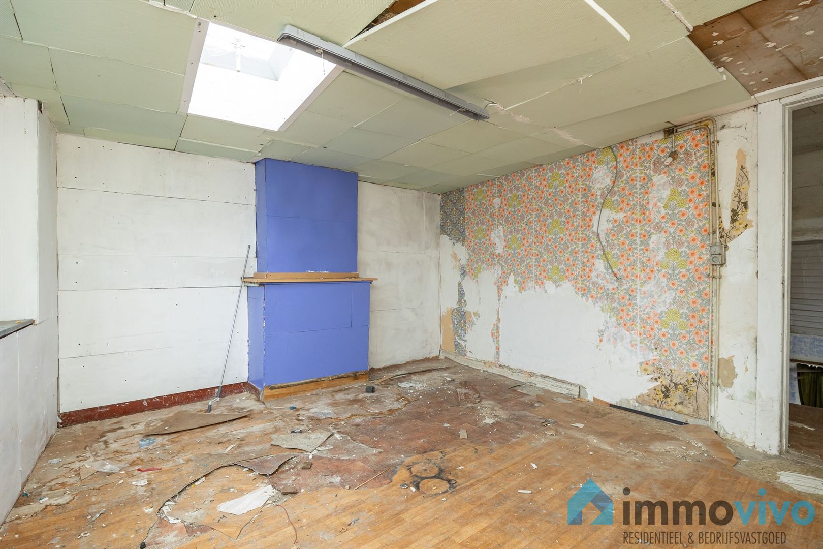 Ruime te renoveren gezinswoning met 4 slpk's en tuin foto 27