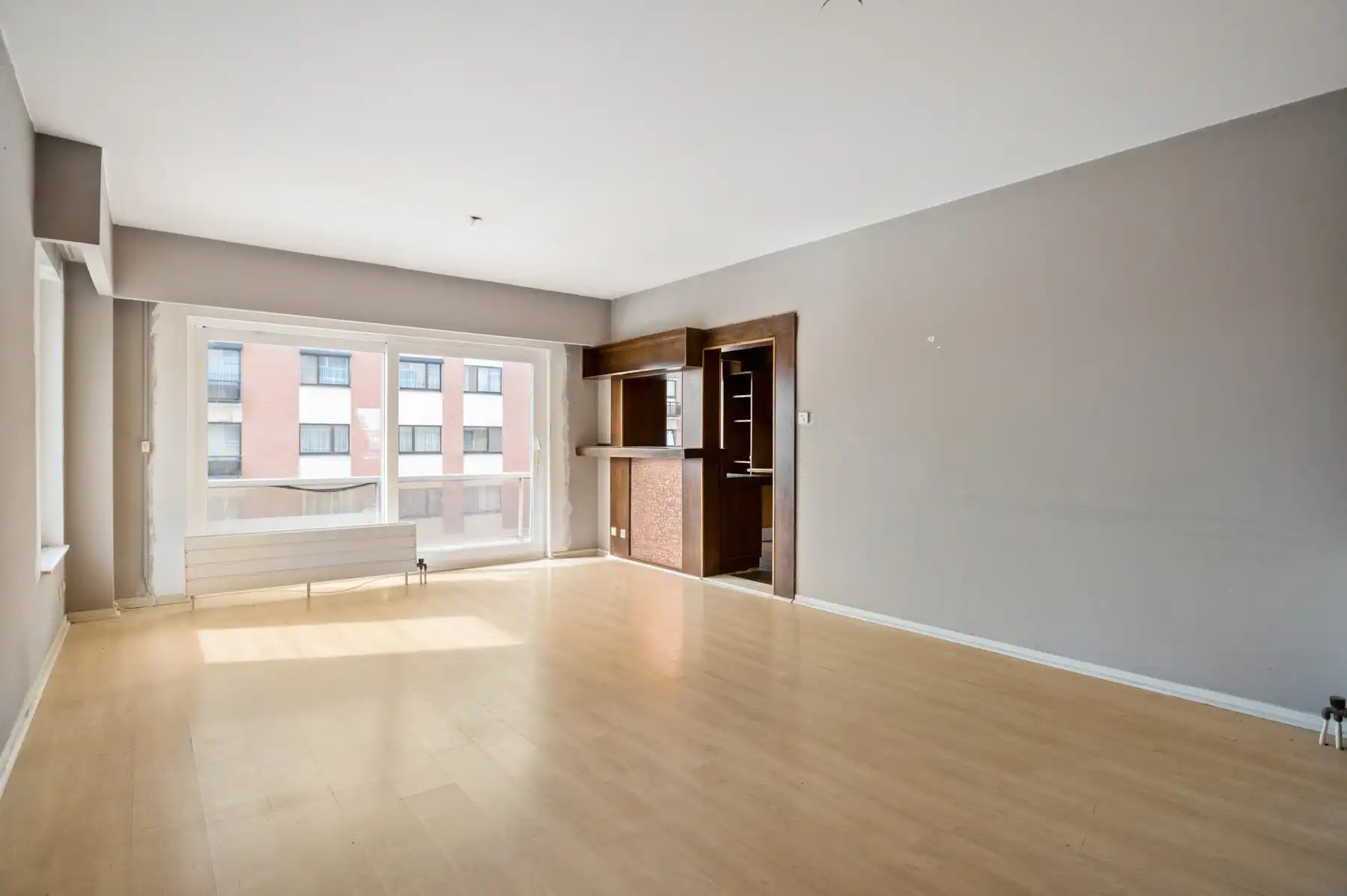 Goed gelegen 3-slaapkamerappartement met garage foto 3