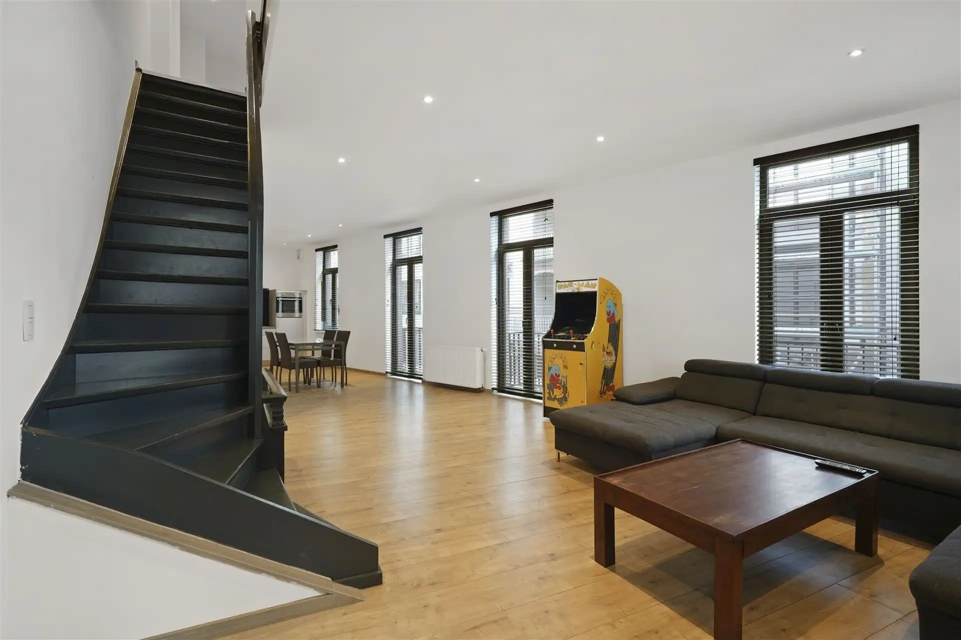 CENTRALE LIGGING / RUIME WONING foto 2