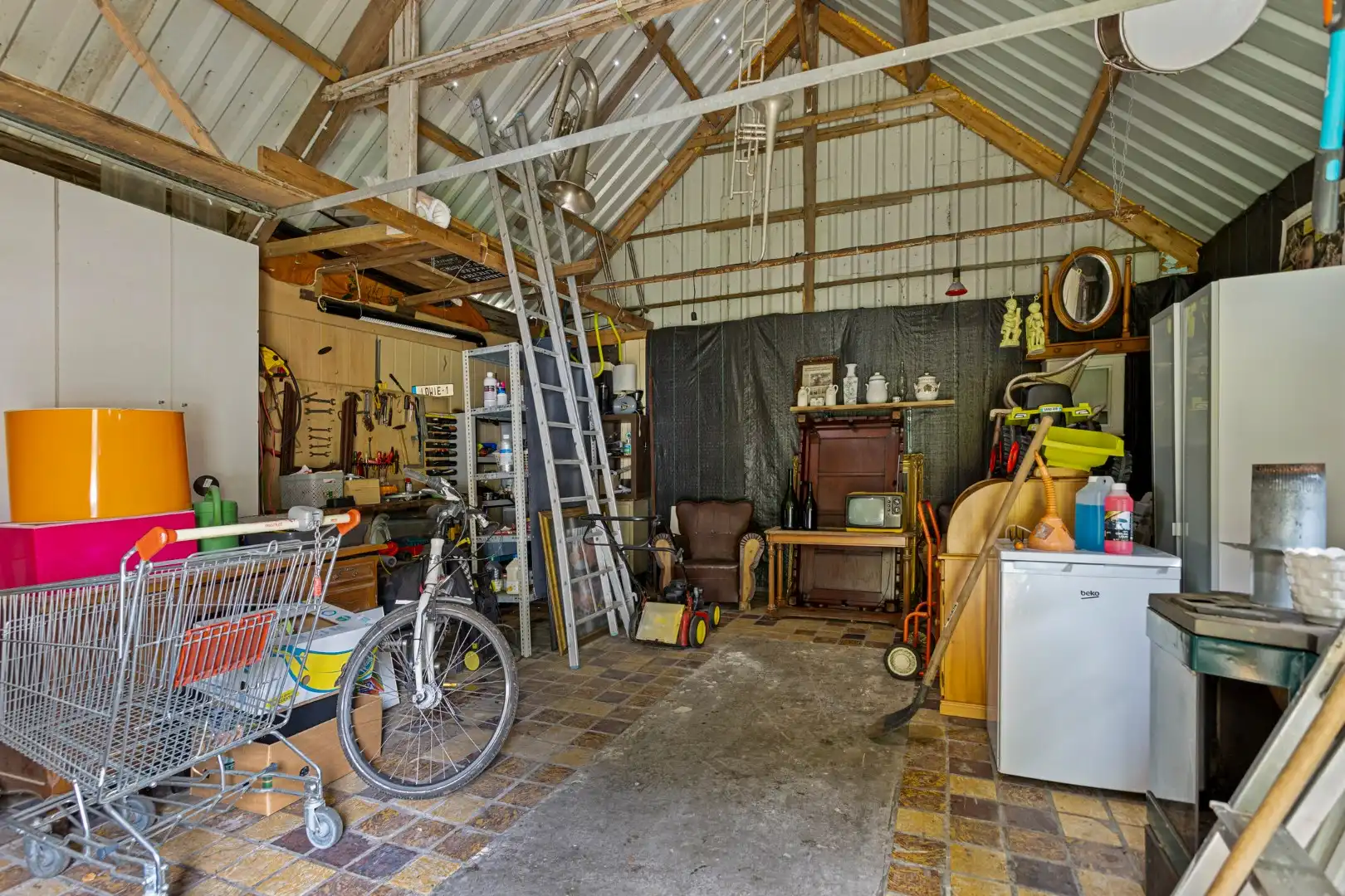 Rustig en groen gelegen woning op een perceel van ca 24a !  foto 14