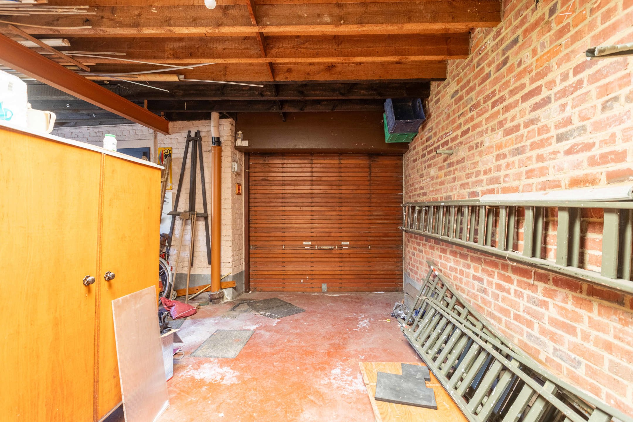 Te moderniseren woning met parking, tuin en garage/atelier! foto 22