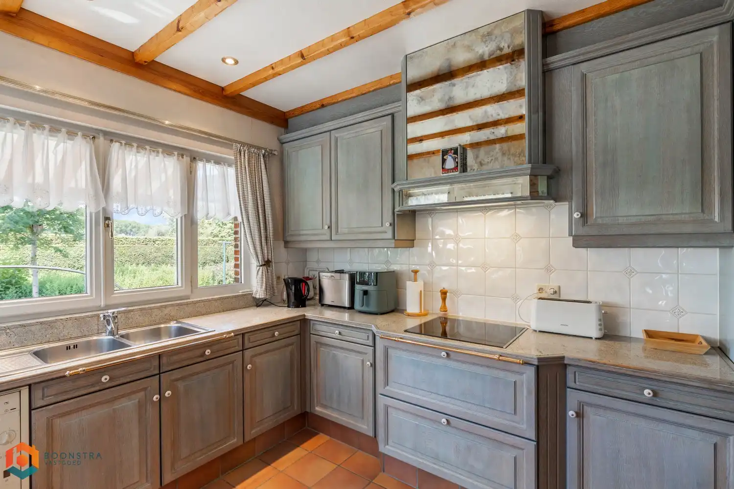 Hoeve op een ruim perceel van 5307 m² in prachtige groene omgeving foto 9