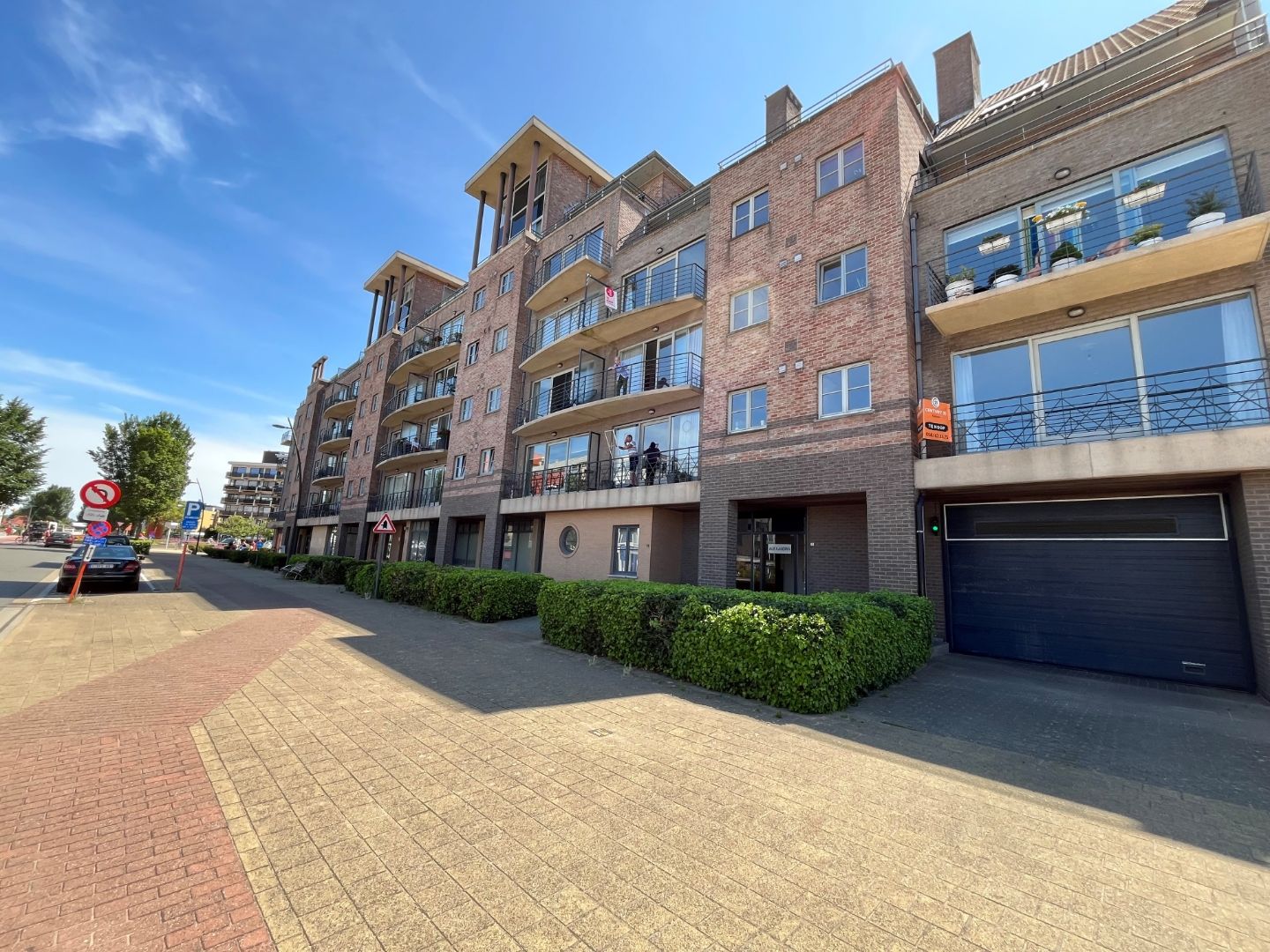 Ruim drie slaapkamer appartement op 800m van zee foto 9