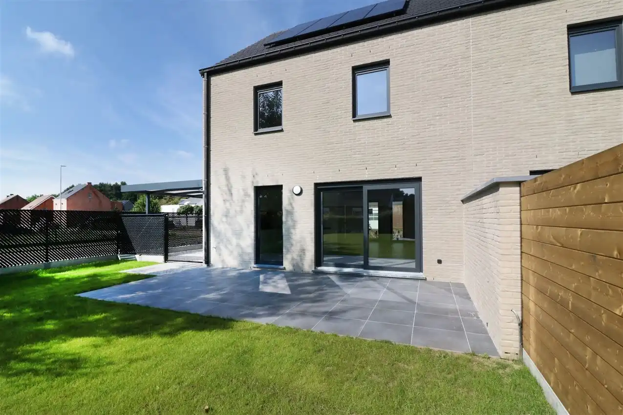 Niewbouwwoning met 3 slpk, tuin, gunstige ligging foto 37