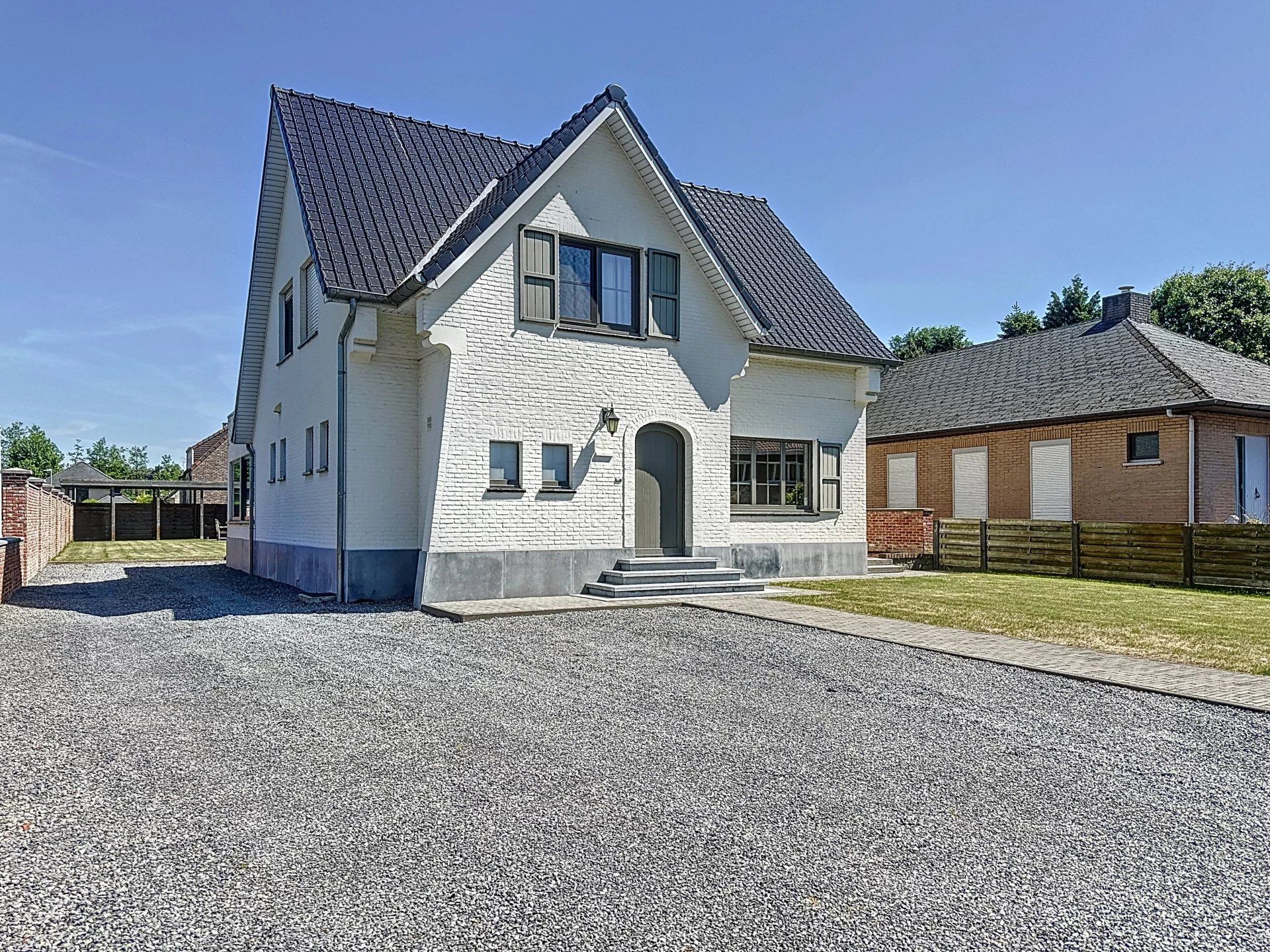 Charmante gerenoveerde woning met bijgebouw, ideaal voor bijberoep of inwonende ouders/volwassen kinderen. foto 21
