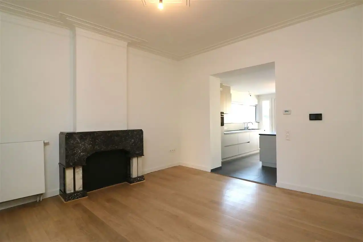 Vernieuwde, karatervolle woning met 4 slpk nabij station foto 11