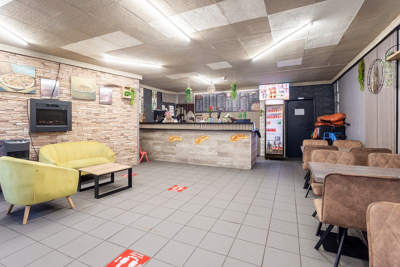 Handelspand met duplex appartement en garage op toplocatie foto 3