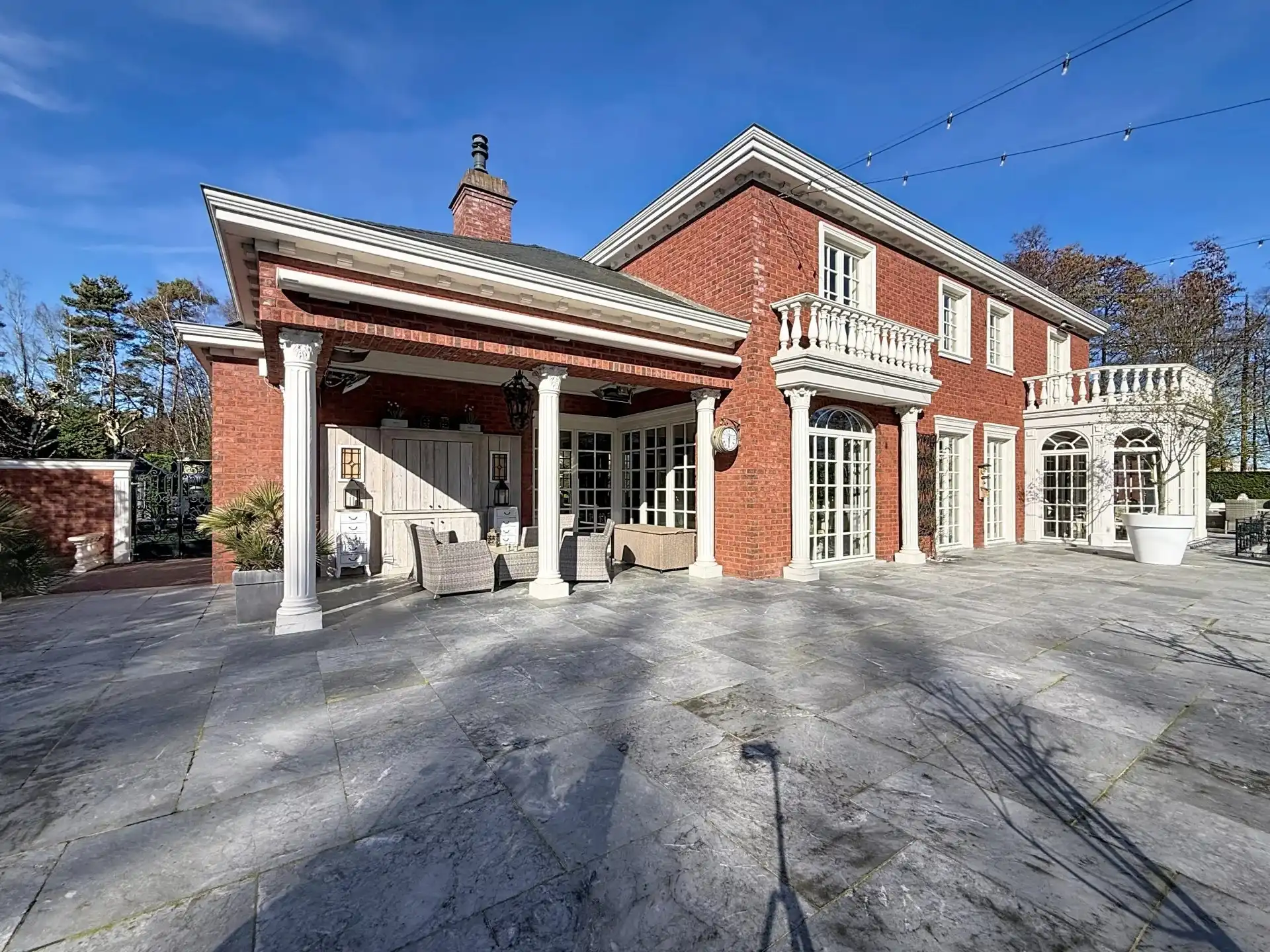 Prachtige luxueuze villa in Amerikaanse stijl met 4 slaapkamers en 2 badkamers. foto 38