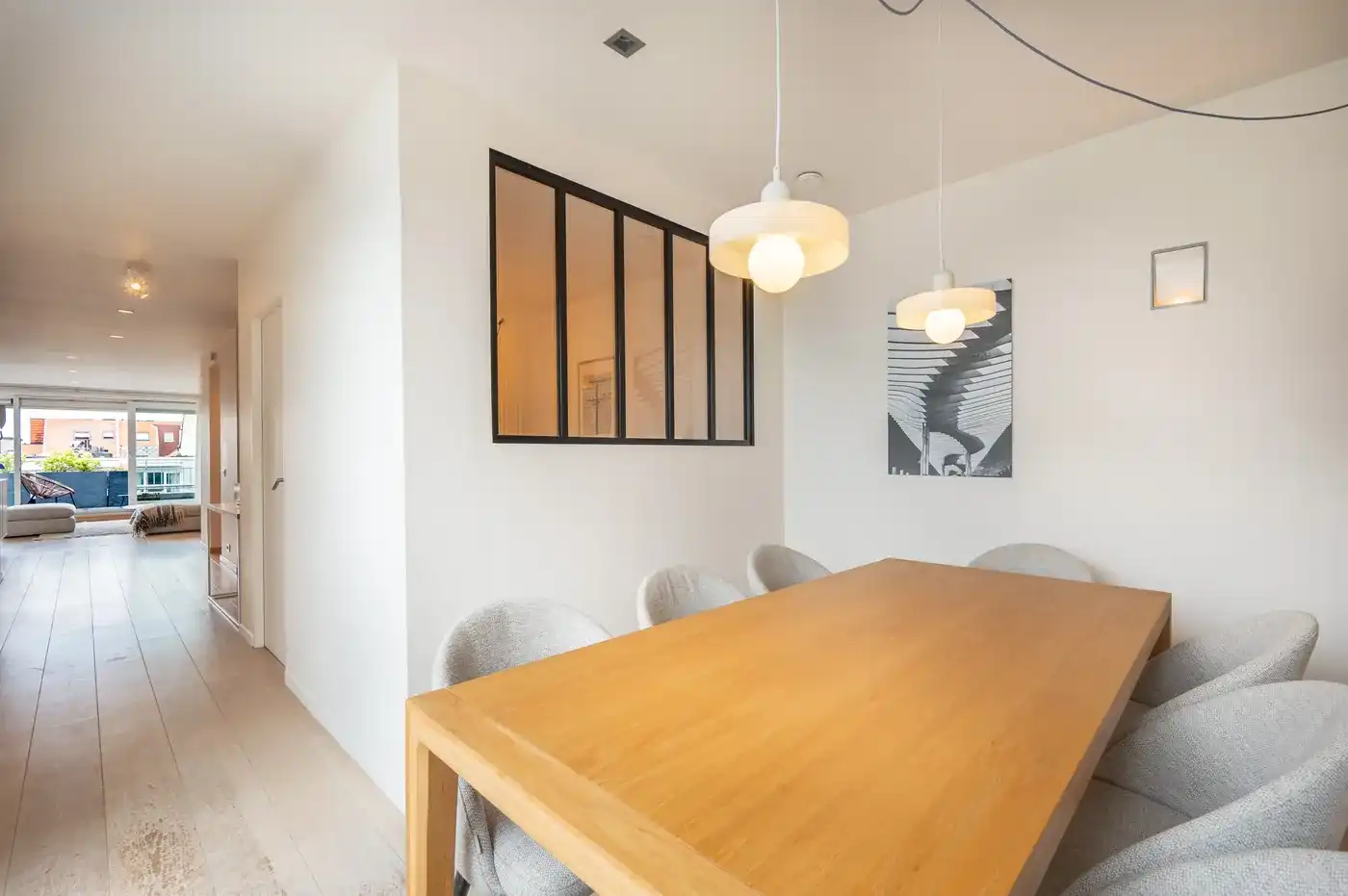 Zuidgericht en instapklaar 4-slaapkamerappartement, met 2 ruime terrassen. foto 11