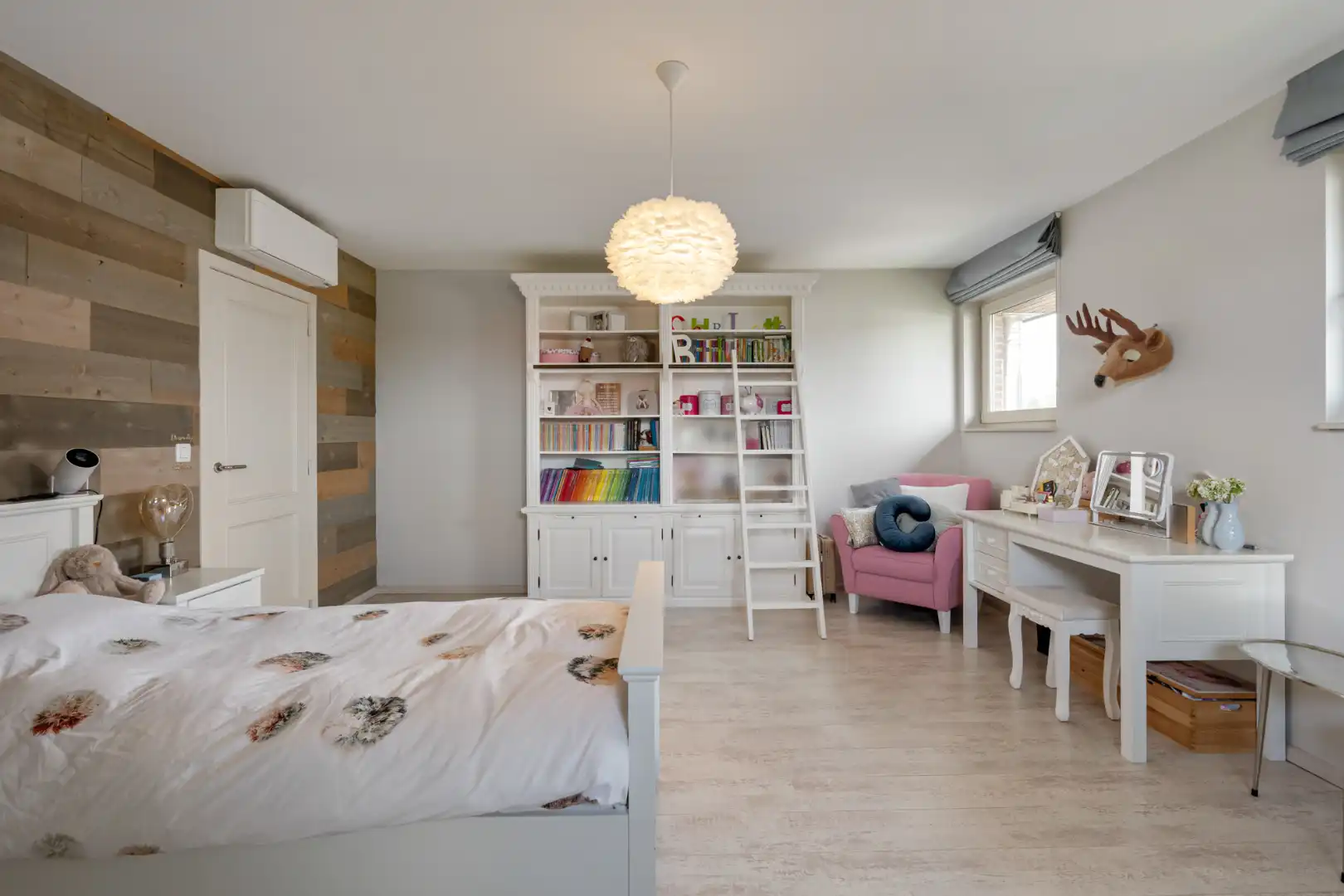 Stijlvolle villa in tijdloze pastorijstijl met zwembad en exclusieve tuinbeleving. foto 28