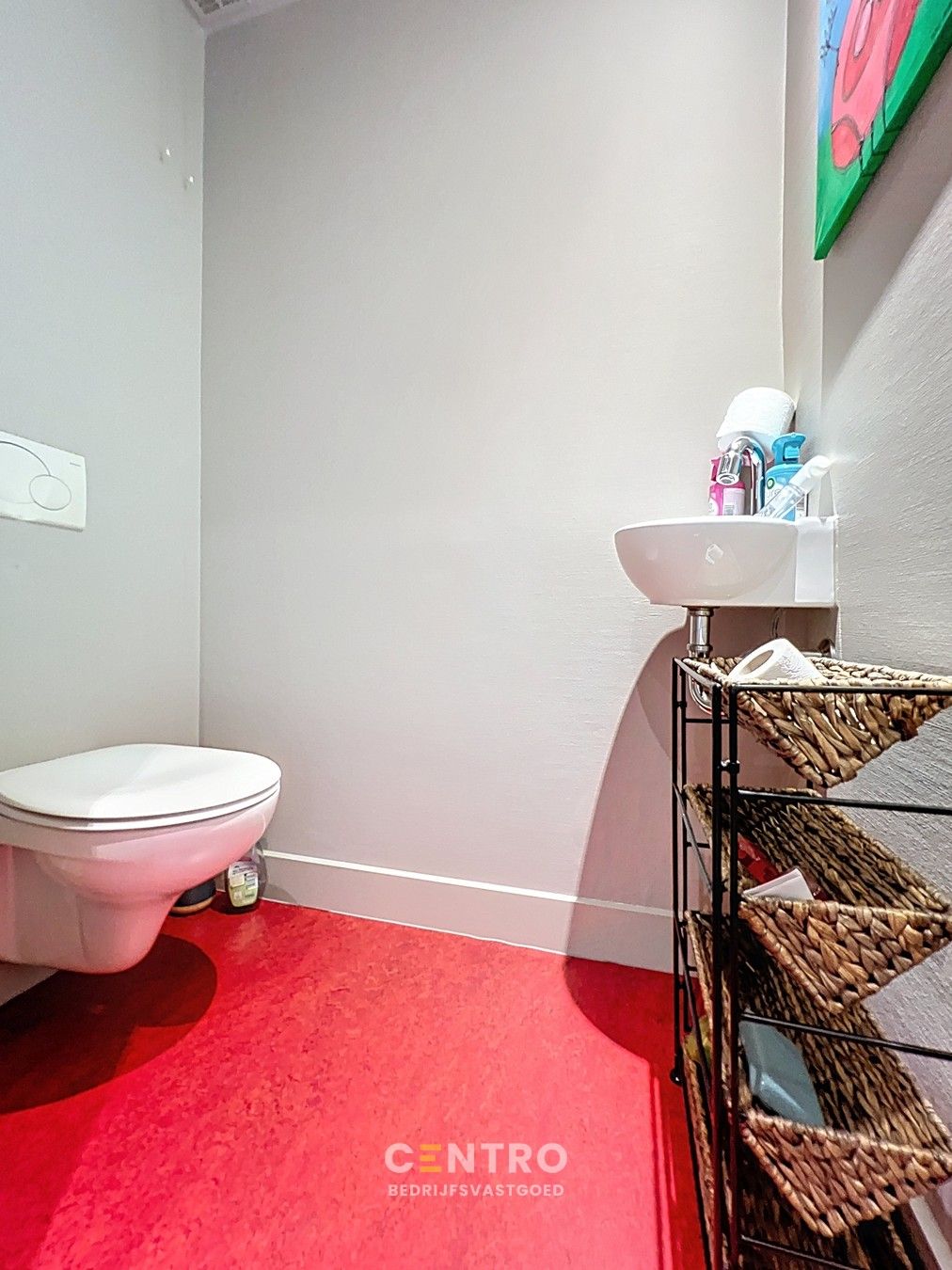 Veelzijdig pand bestaande uit RUIME woning met kantoor/praktijk/winkelruimte (267m²) + VERHUURD handelsgelijkvloers (238m²) op COMMERCIËLE ligging te Tielt! foto 18
