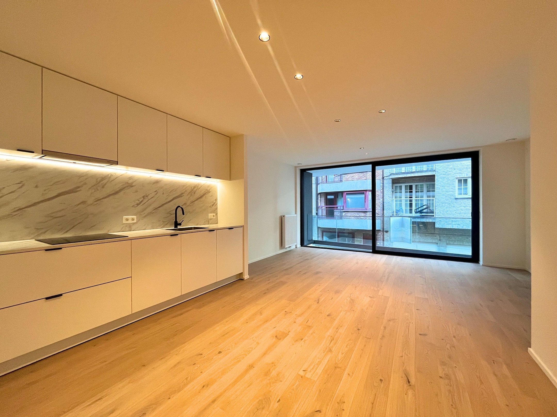 Nieuw appartement centraal gelegen te Heist-aan-Zee foto 3