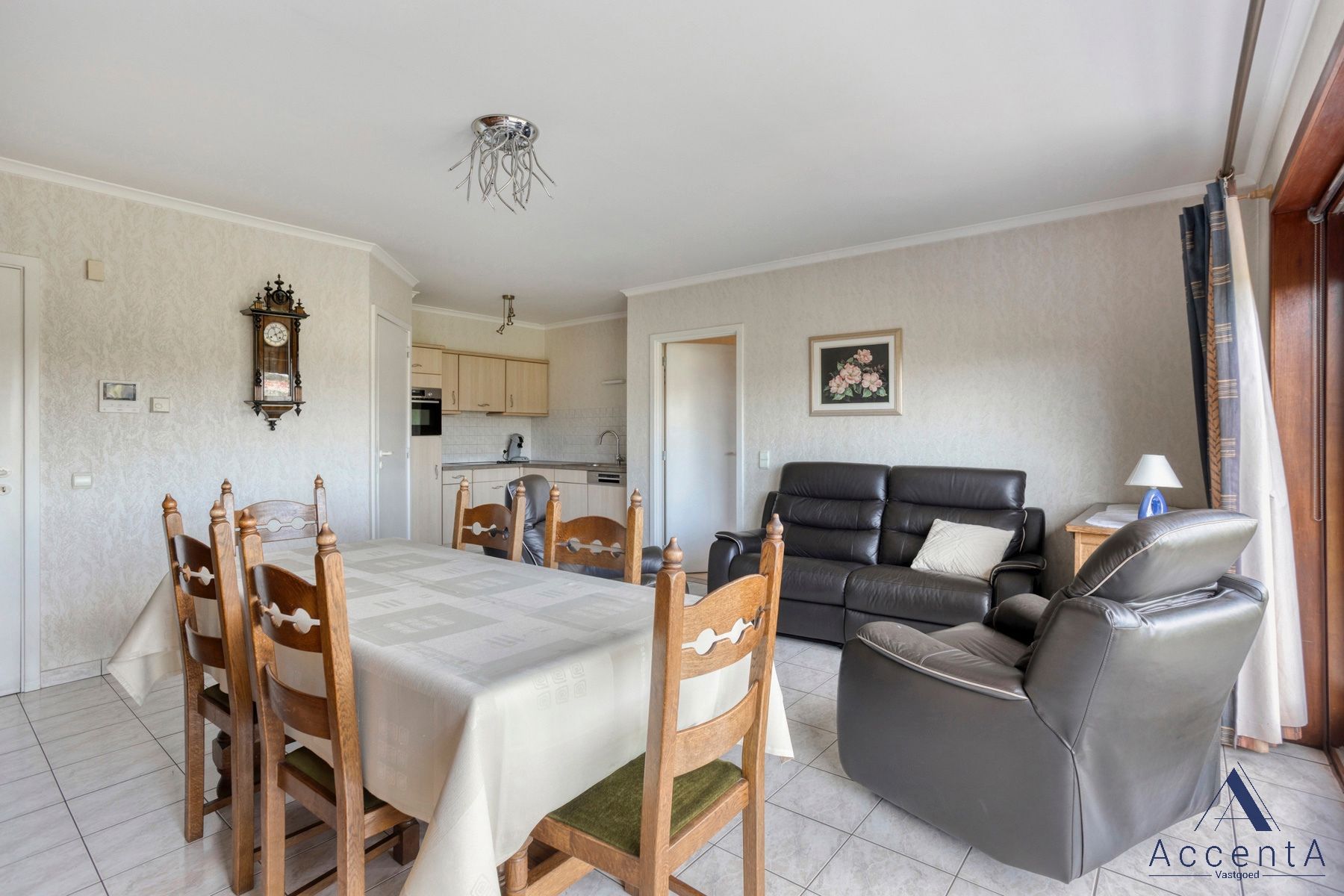 Instapklaar 1-slaapkamerappartement met terras  foto 9