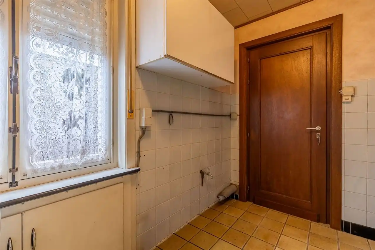 Karaktervolle vrijstaande woning met uitbreidingspotentieel in centrum foto 19
