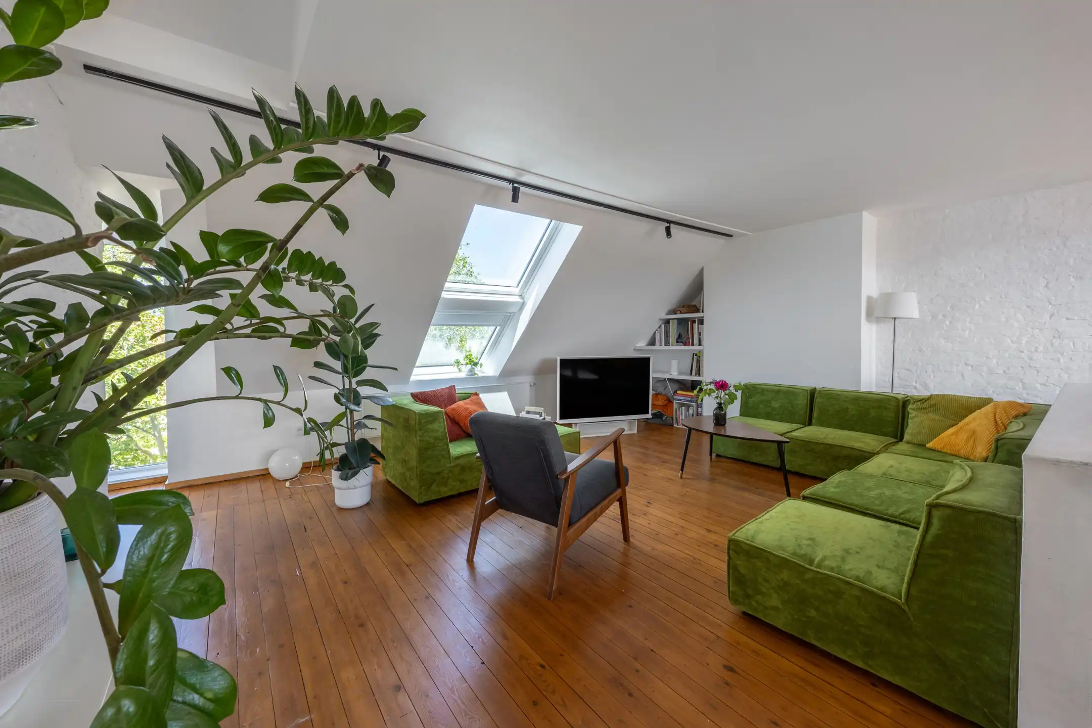 Uniek herenhuis met zwemvijver aan het Zuidpark foto 4