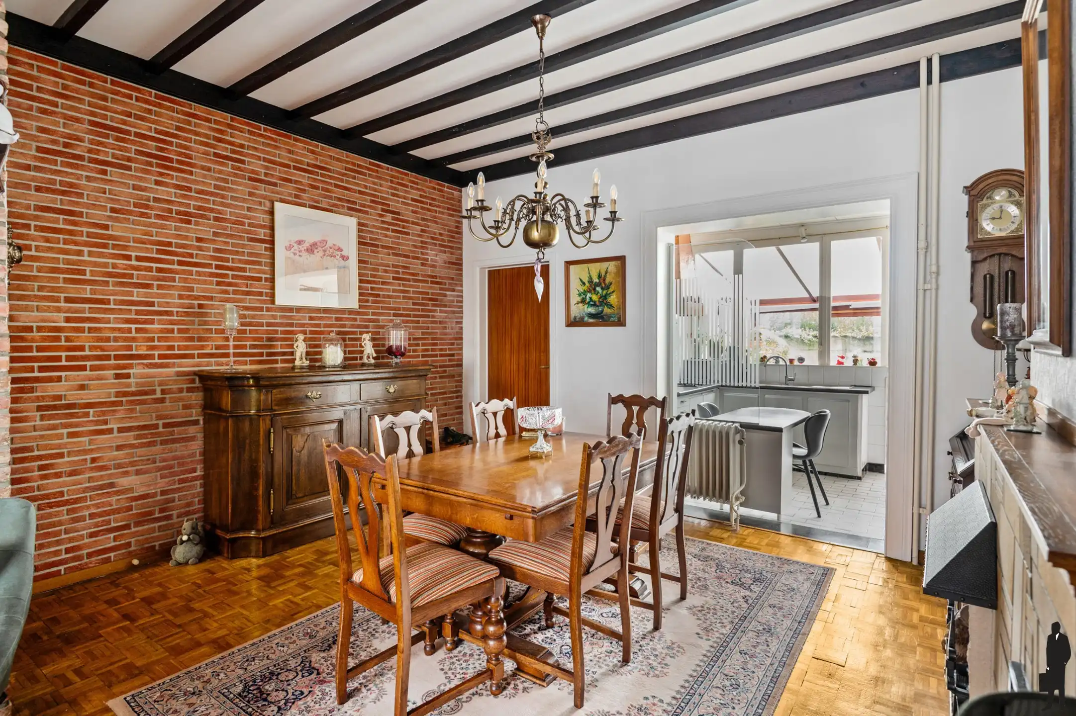 Te renoveren burgerwoning met 3-4 spk en zuidwest tuin  foto 8