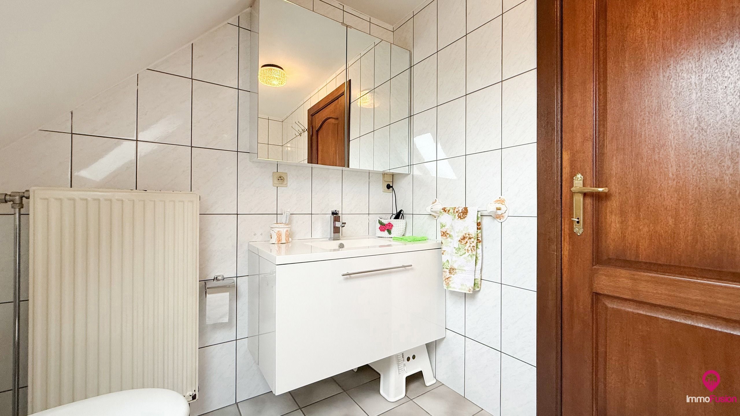 Gezellige woning met 3 slaapkamers en prachtige tuin! foto 27