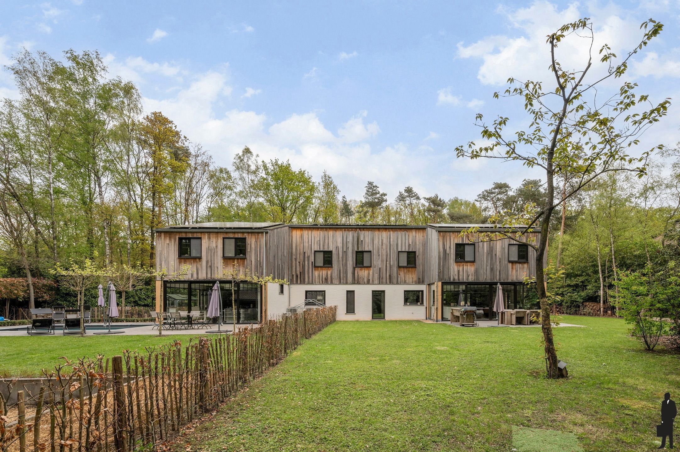 Volledige gerenoveerde villa te koop foto 32