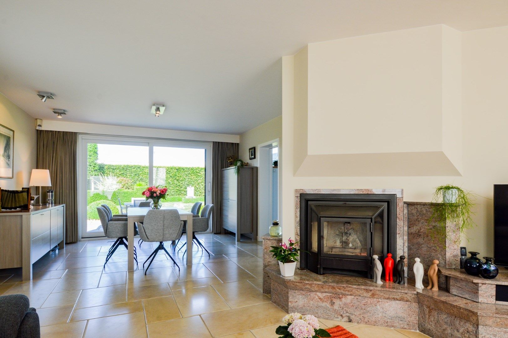 Instapklare villa te koop in residentiële wijk nabij centrum Jabbeke foto 5