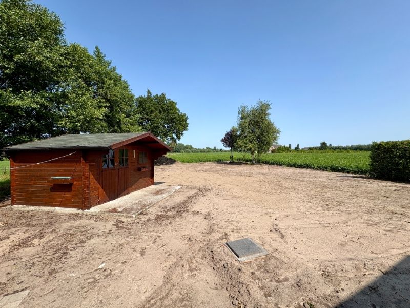 Ruime bungalow met 2 slaapkamers en tuin foto 11