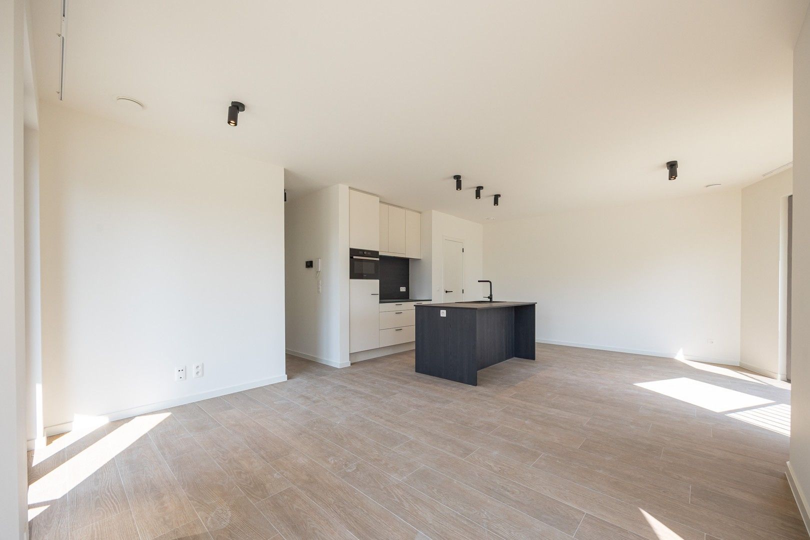 APPARTEMENT MET TERRAS foto 4