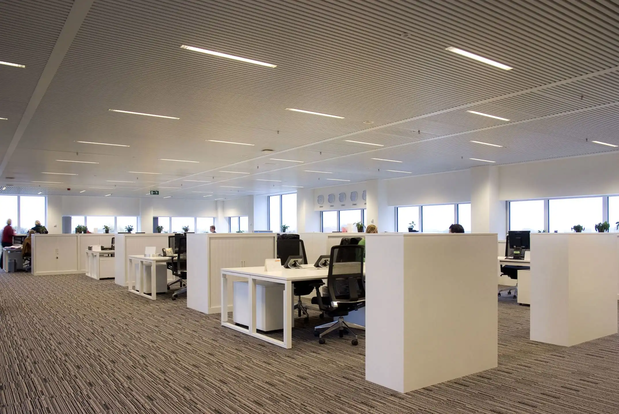 Ruim en Licht Kantoor met Uitzicht op de E313 foto 4