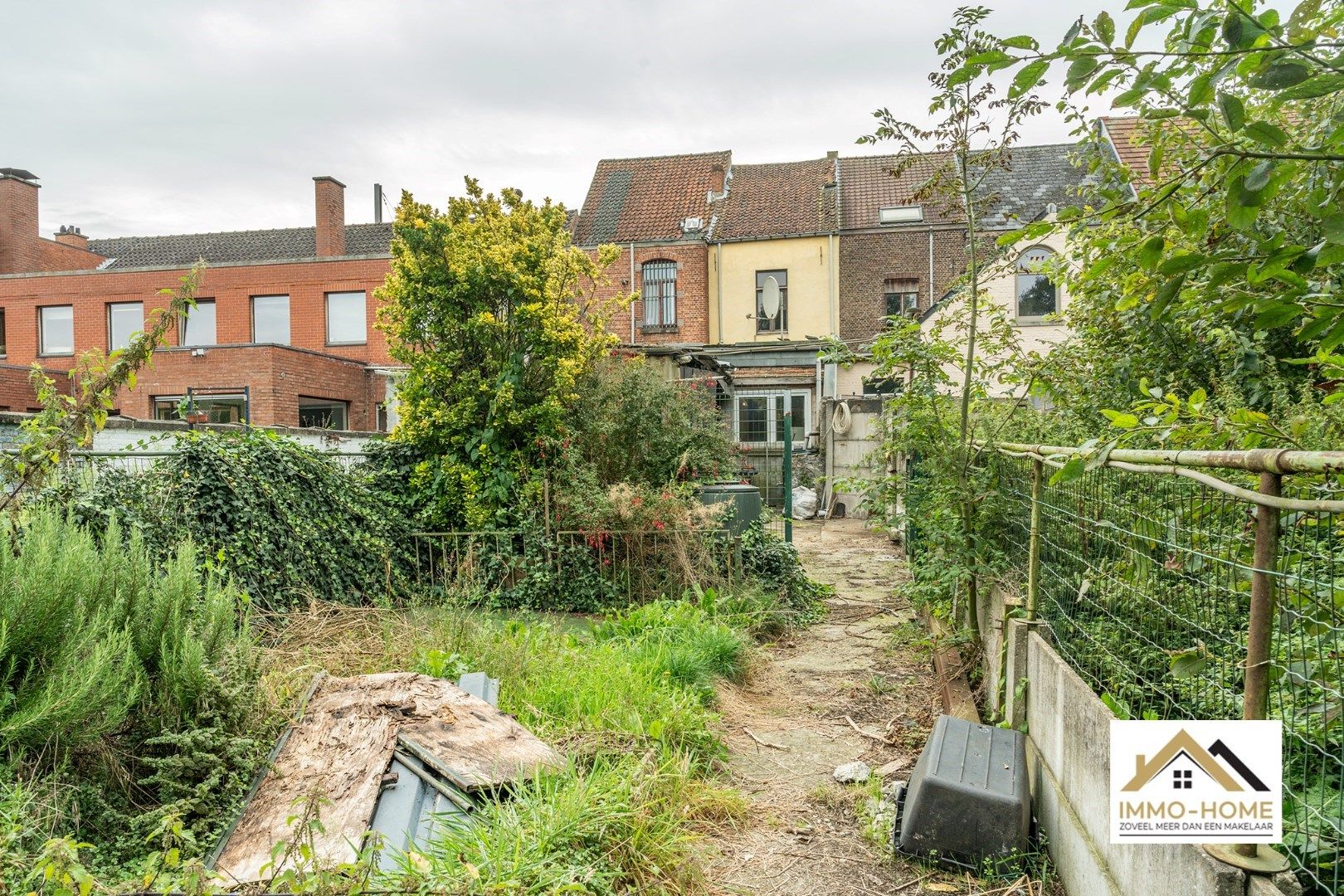 Te renoveren woning met vele mogelijkheden  foto 14