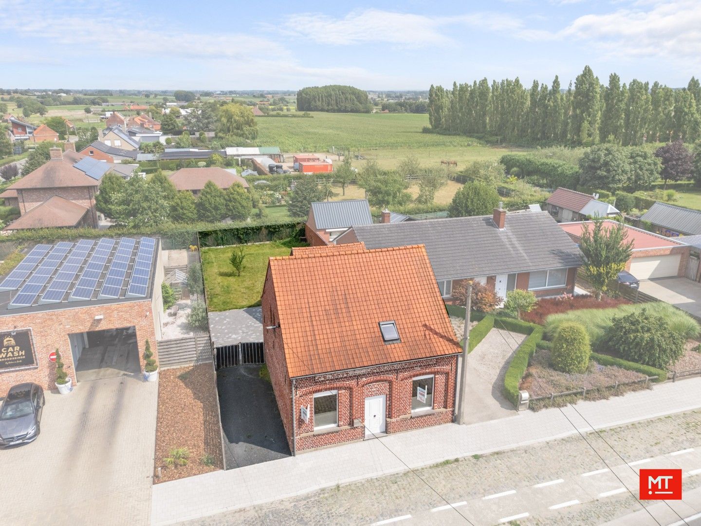 Instapklare, alleenstaande woning met 3/4 slaapkamers, tuin en garage in Zonnebeke foto 2