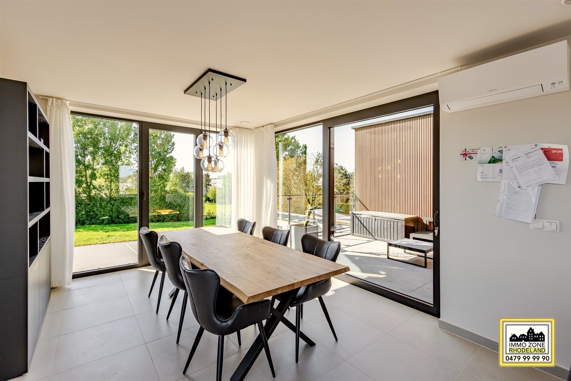 Lichtrijk appt met 2 slpks, 3 terrassen, garage, staanplaats foto 6