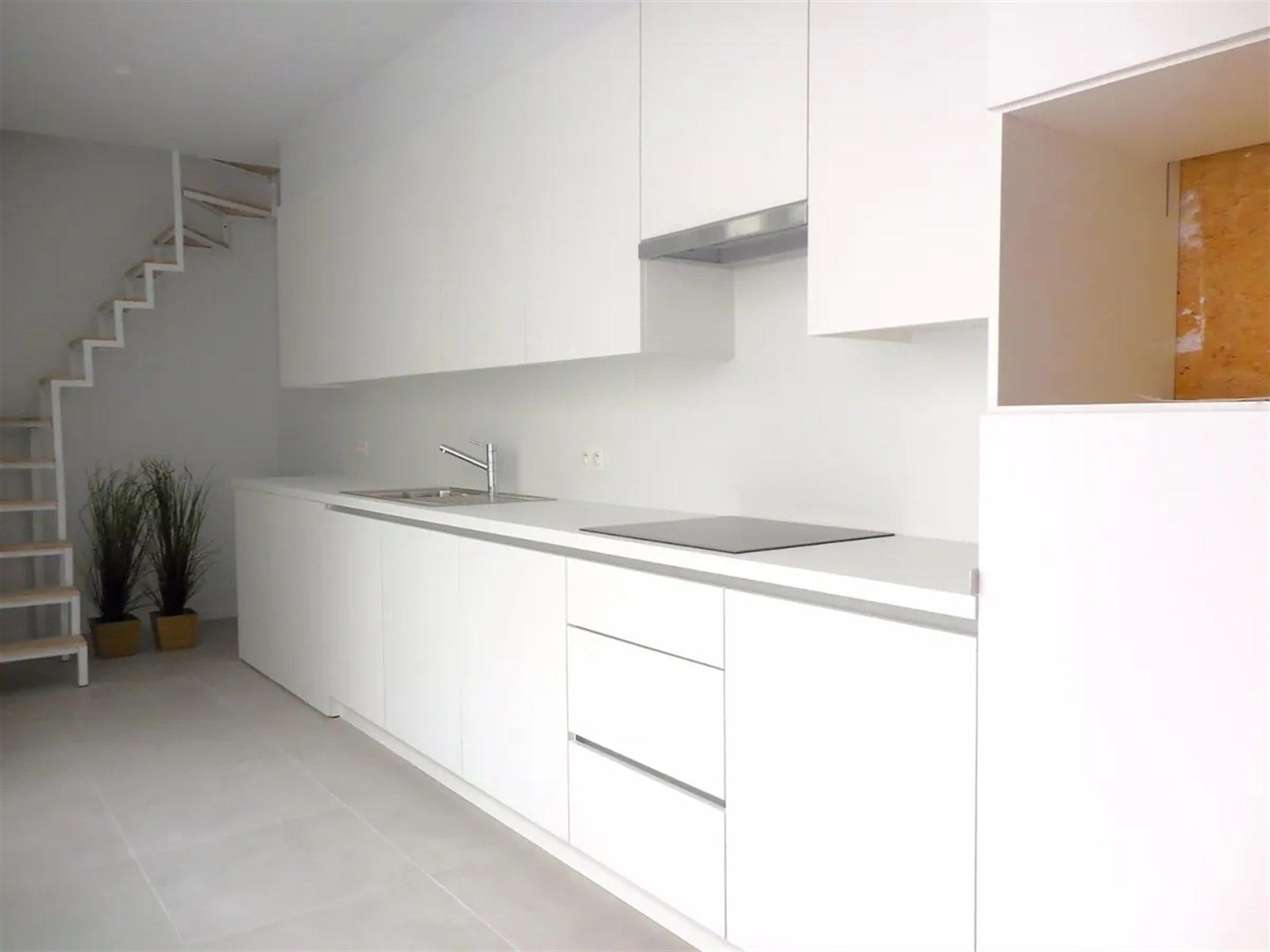 Knusse gerenoveerde rijwoning met 3 slaapkamers. foto 4