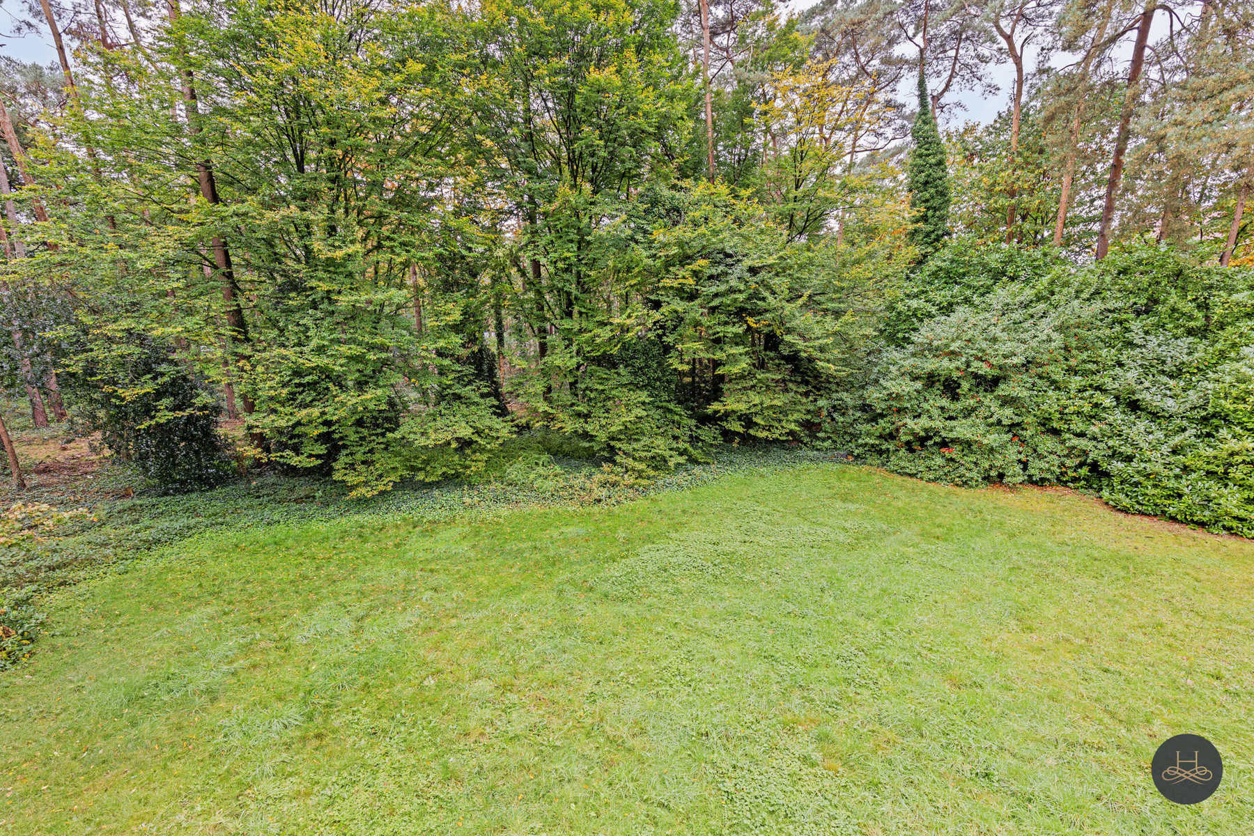 Prachtige bouwgrond gelegen in woonpark foto 2