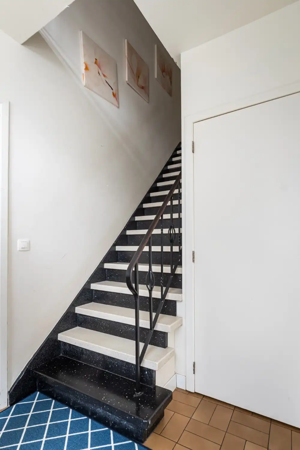 Gezinswoning met magazijn in het centrum van Waregem foto 10