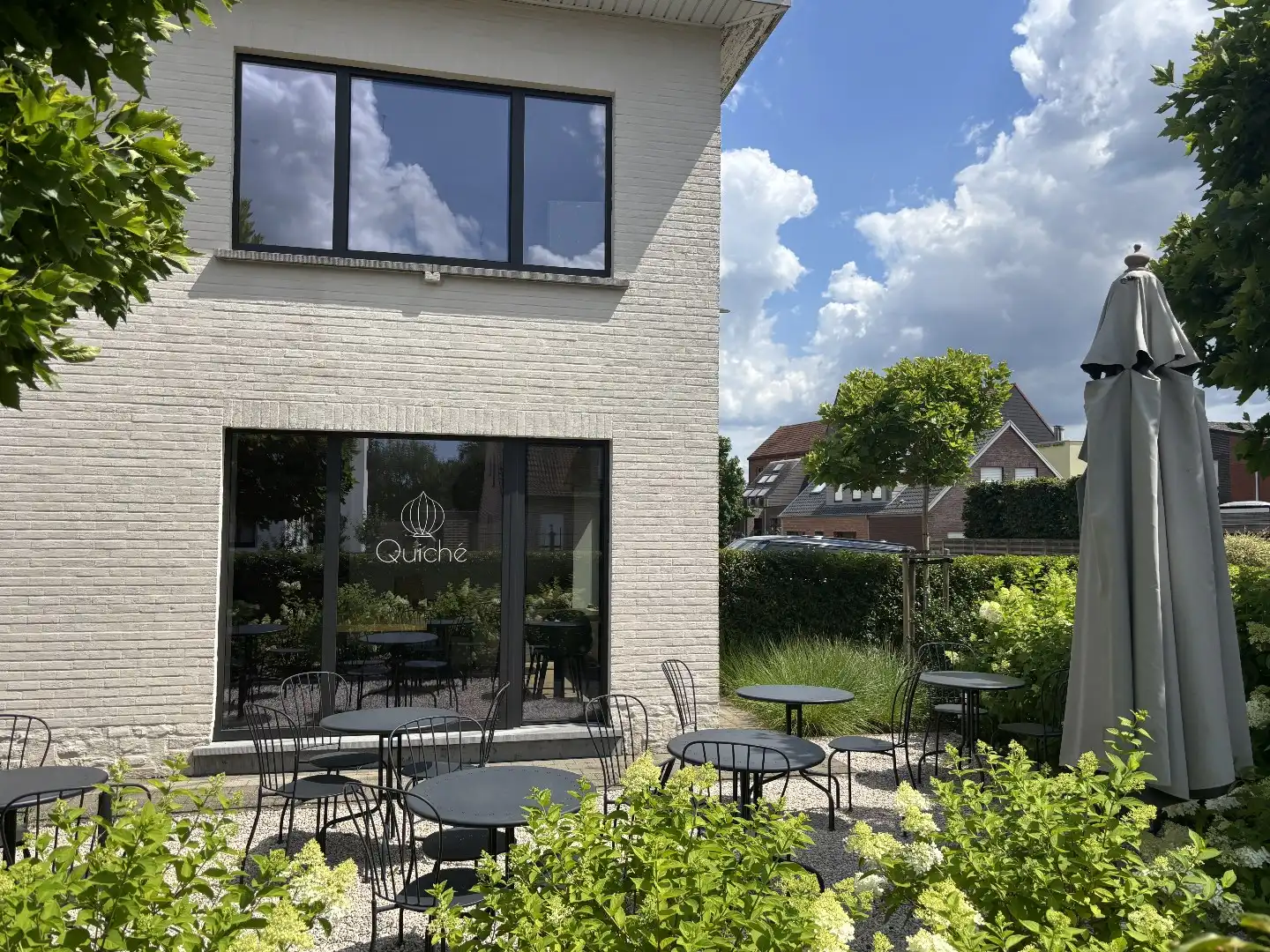 Volledig gerenoveerd en instapklaar horecapand op toplocatie in Oelegem foto 4