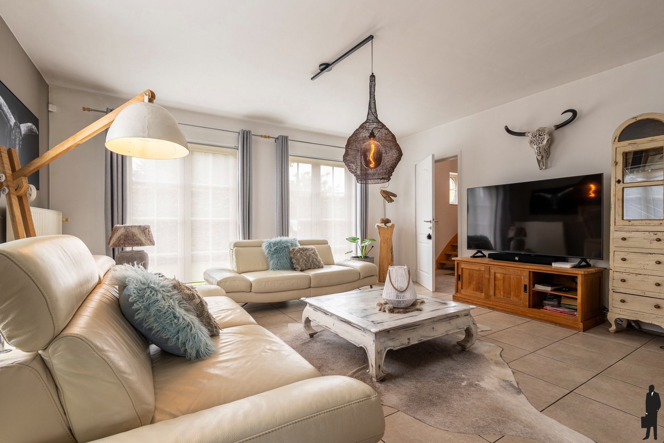 Gezinswoning met 3-4 slpks, 2 bdks op perceel van ca. 721m² foto 5