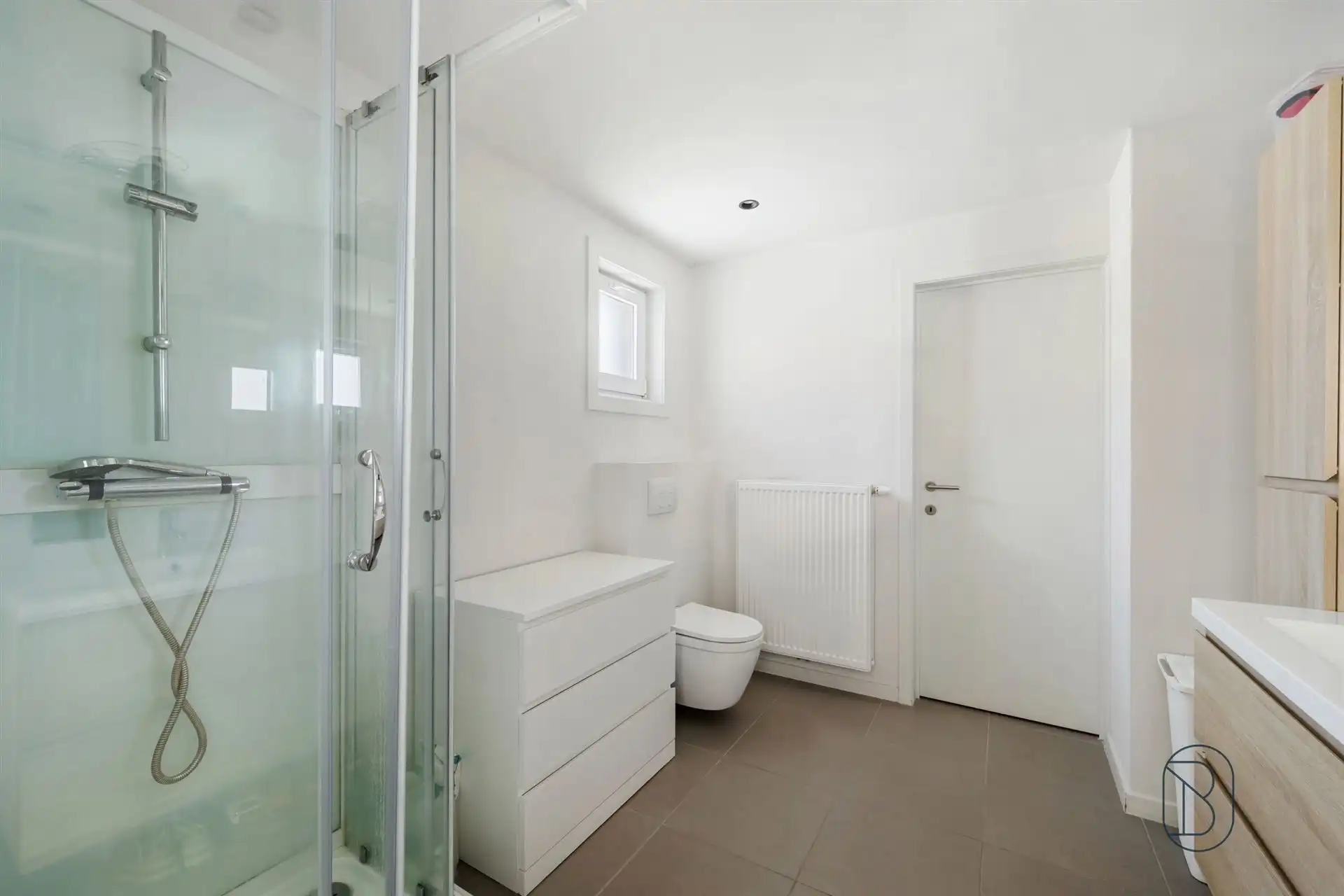 Instapklare woning met zonnige tuin, garage & tweede uitweg foto 13