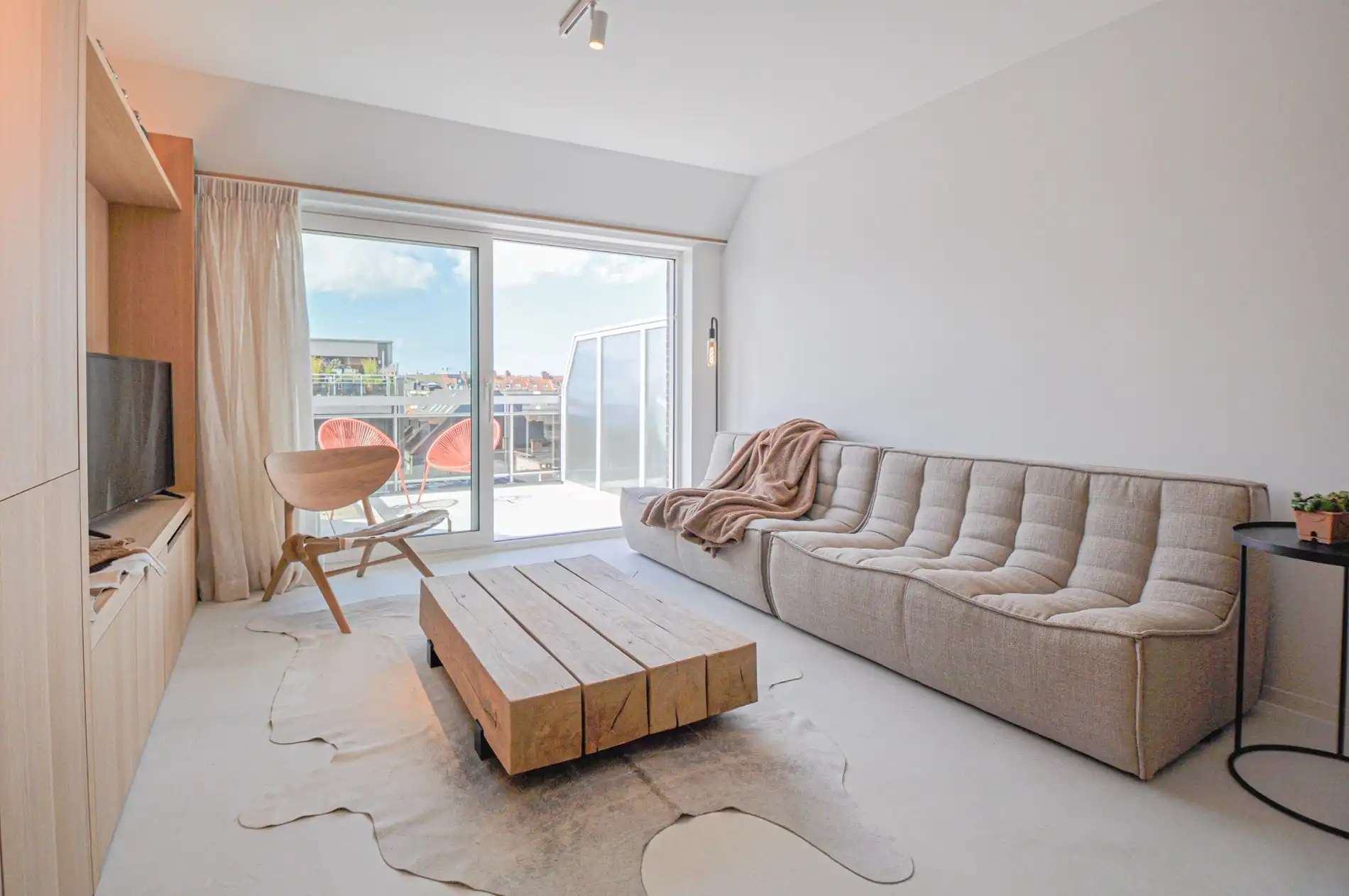 Volledig gerenoveerd appartement met een ruim zonneterras. foto 10