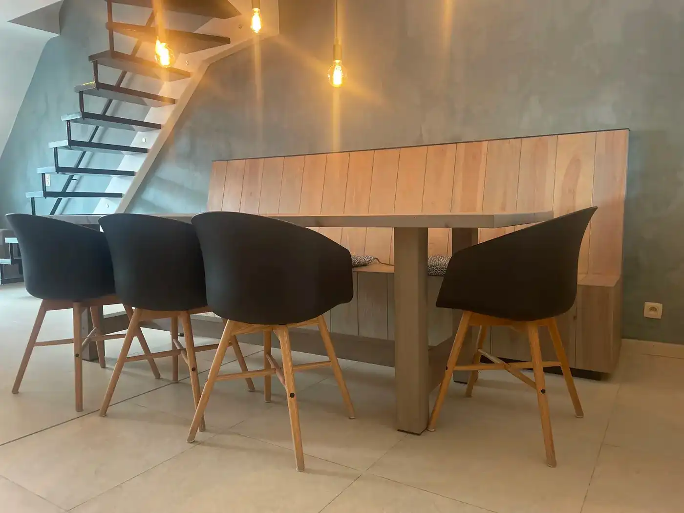 Gemeubeld duplex appartement met 2 slaapkamers op centrale ligging foto 3