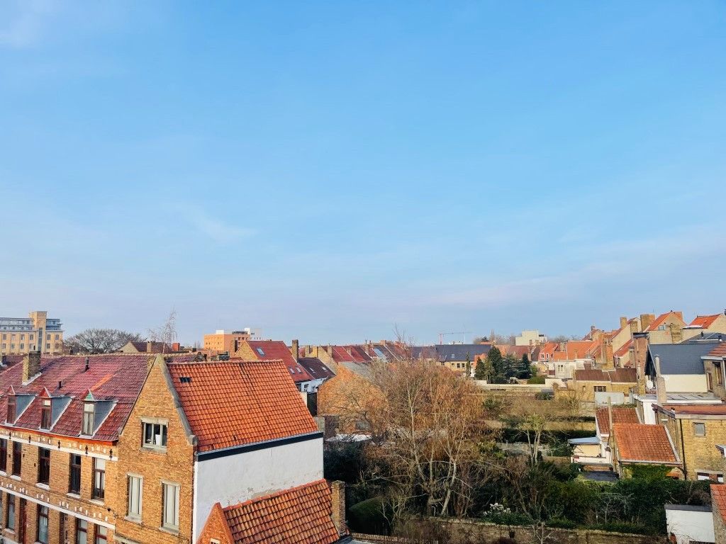 Kristus -Koning  Gezellig LICHTRIJK ENERGIEZUINIG appartement met 1 slaapkamer+ autostaanplaats in open lucht, LIFT in het gebouw. foto 13