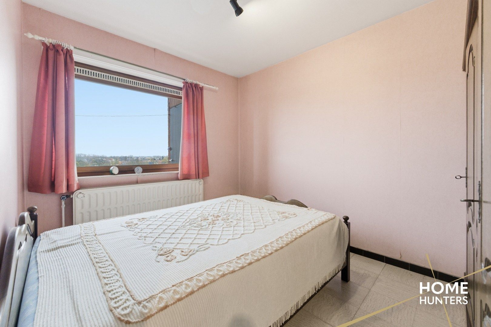 Lichtrijk 2-slaapkamerappartement op gunstige ligging te Ieper foto 14