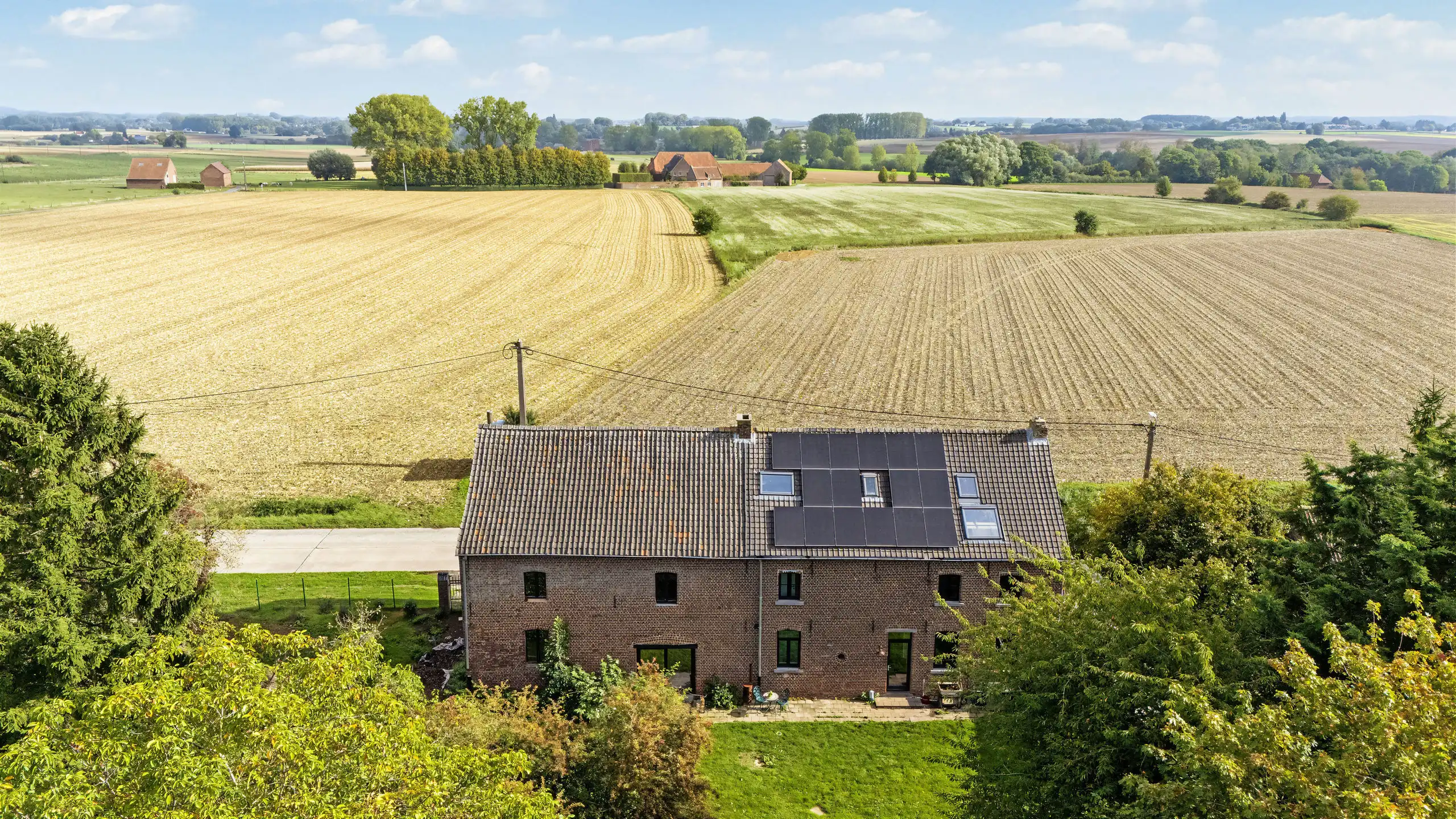 Charmant en instapklaar landhuis met prachtige tuin op 20a foto 37