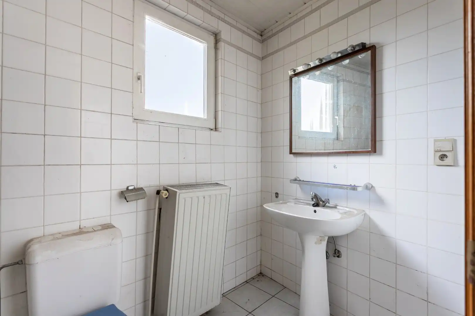 Kraktervolle woning met veel potentieel, 2 autostaanplaatsen en tuin te Dworp foto 22