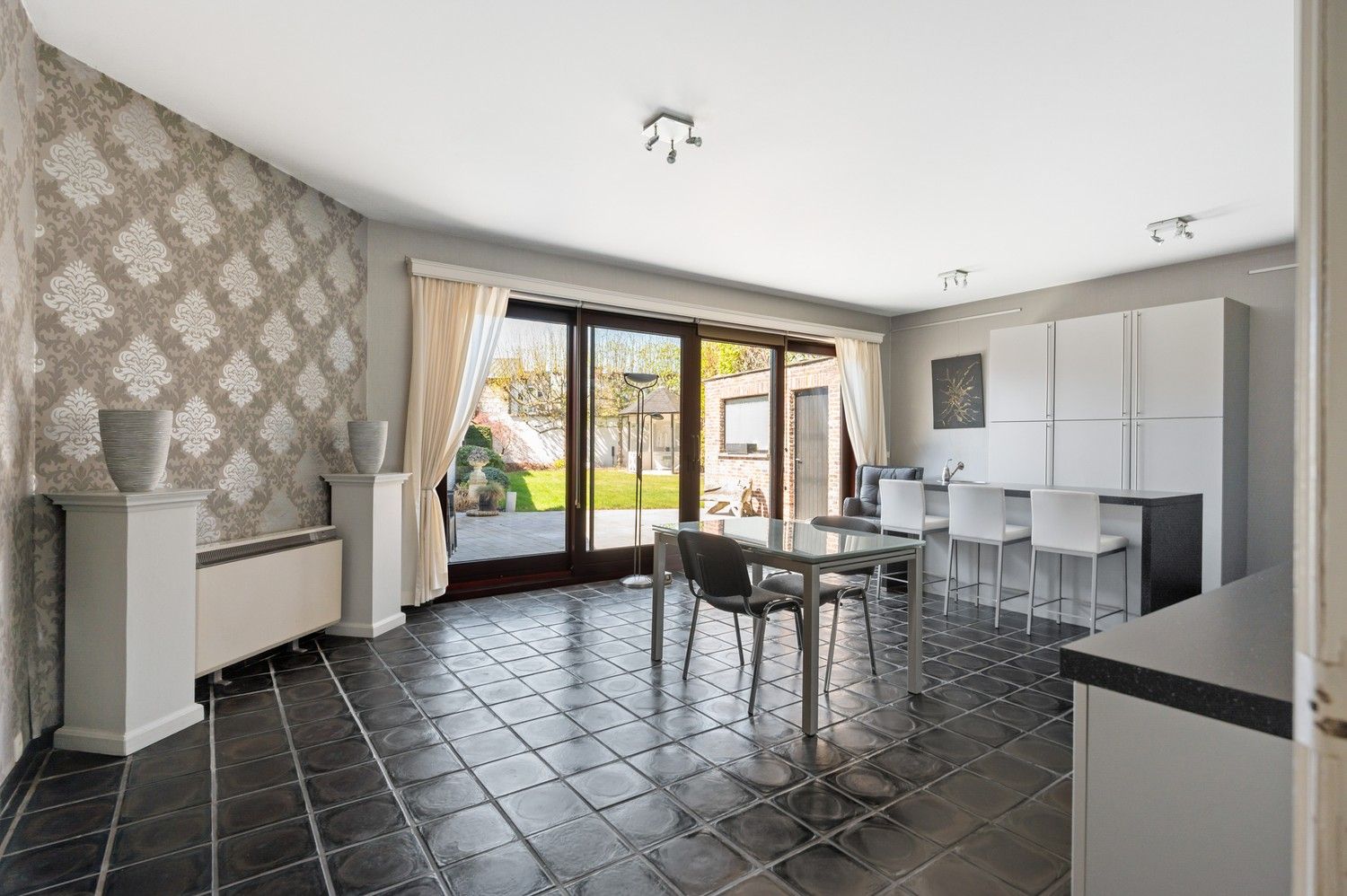 Ruime woning met polyvalente (kantoor)ruimte & tuin te Lier! foto 11
