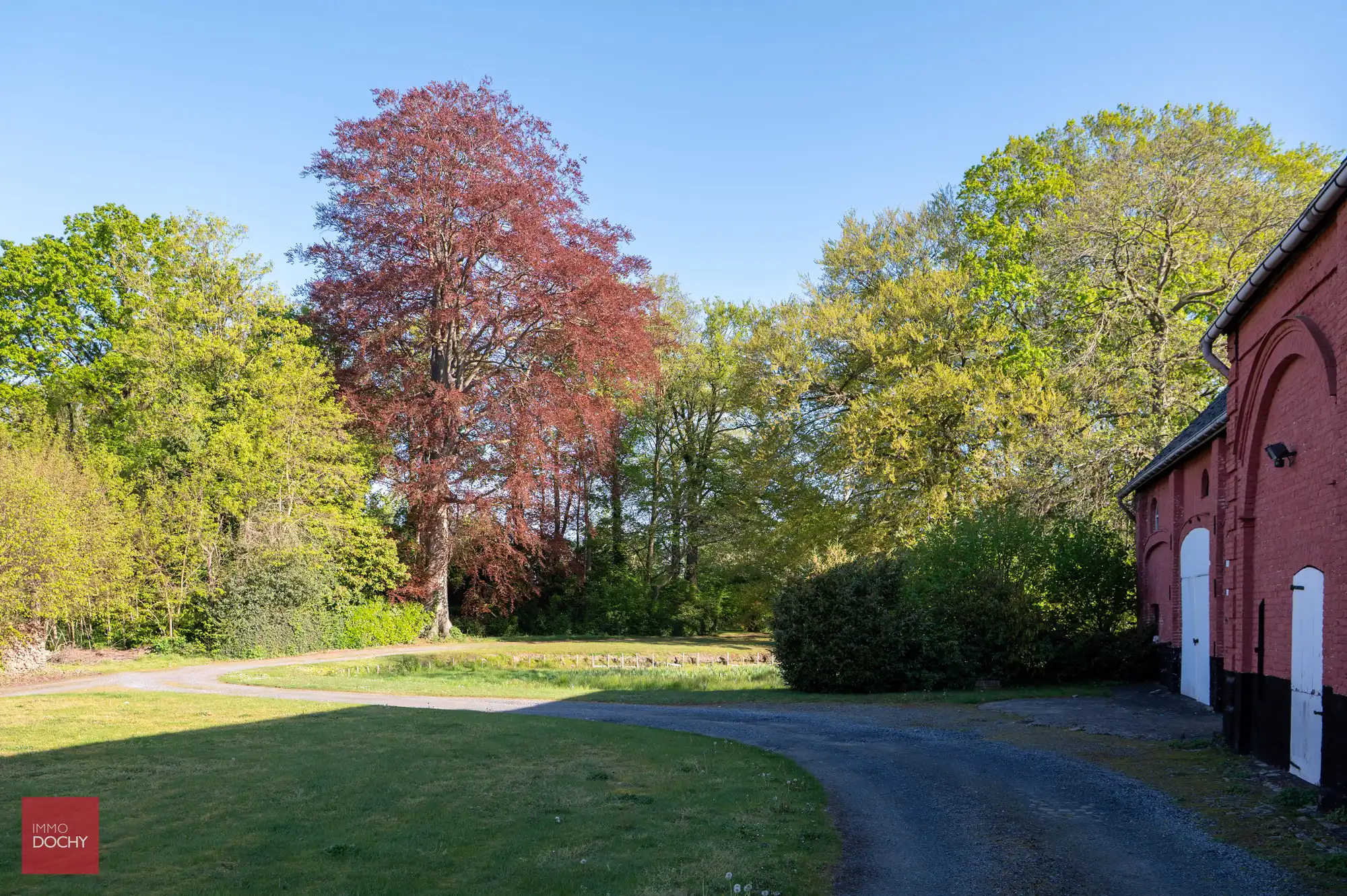 Omwald kasteeldomein op ca. 4,4ha foto 8
