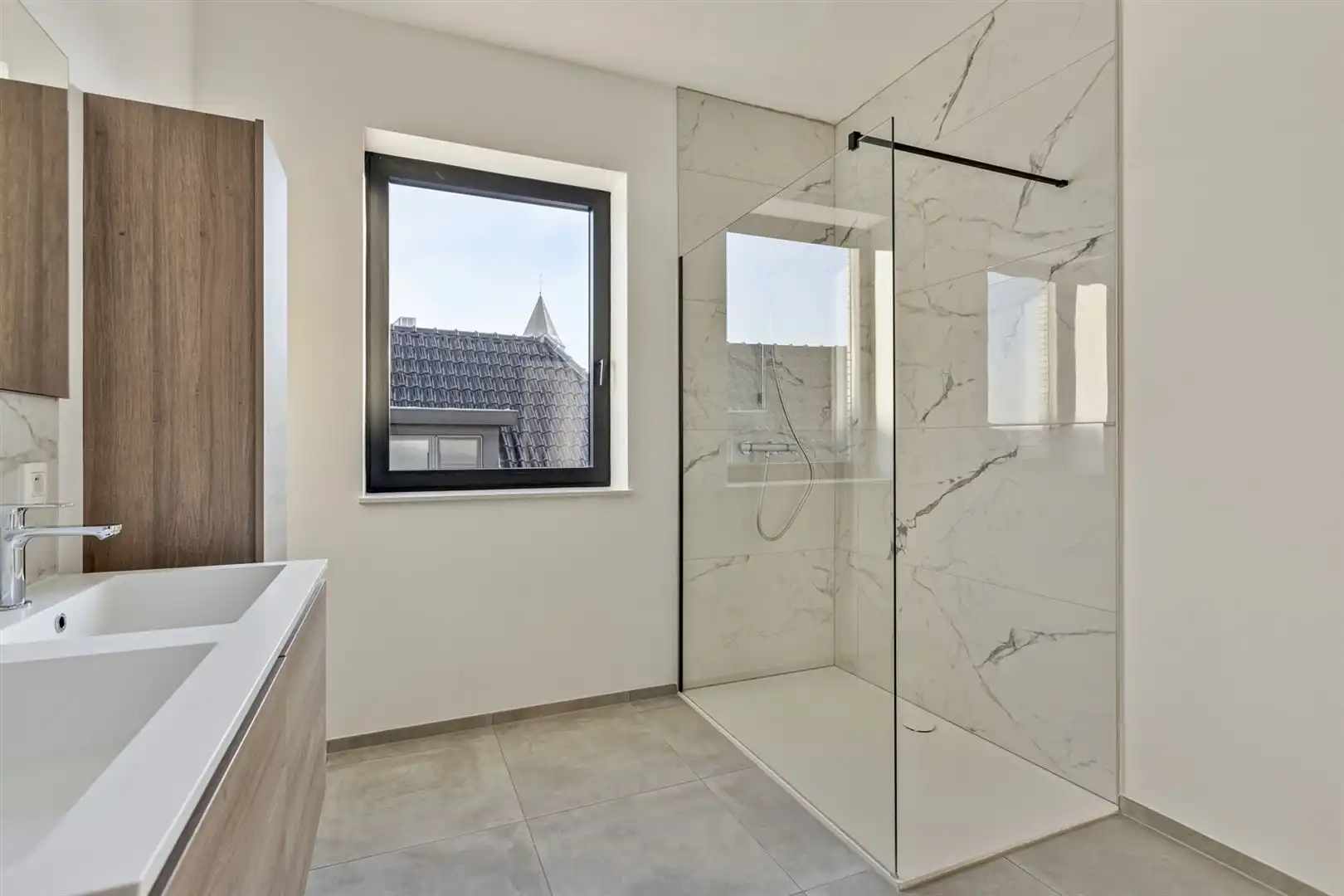 TE HUUR: Recent appartement met 2 slaapkamers te Wellen! foto 7