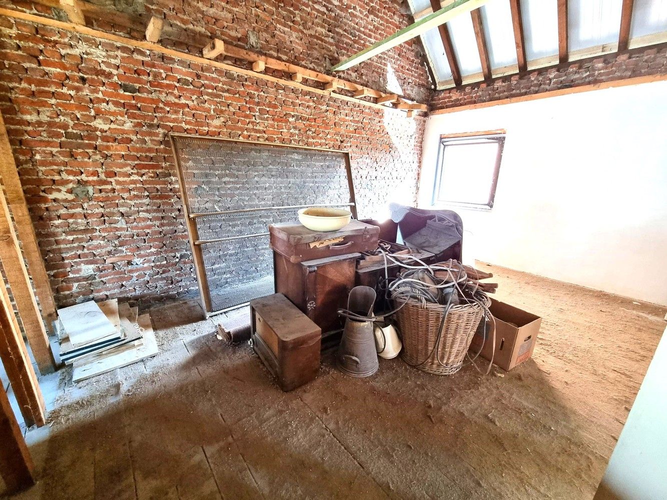 Zeer ruime woning op 10a78ca met 309m² bewoonbare opp, 5 slks, 2 badkamers. foto 13