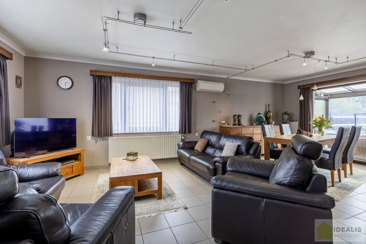 RUIME EN PERFECT ONDERHOUDEN WONING MET 4 SLAAPKAMERS OP KNAP PERCEEL VAN MAAR LIEFST 14A61CA foto 6